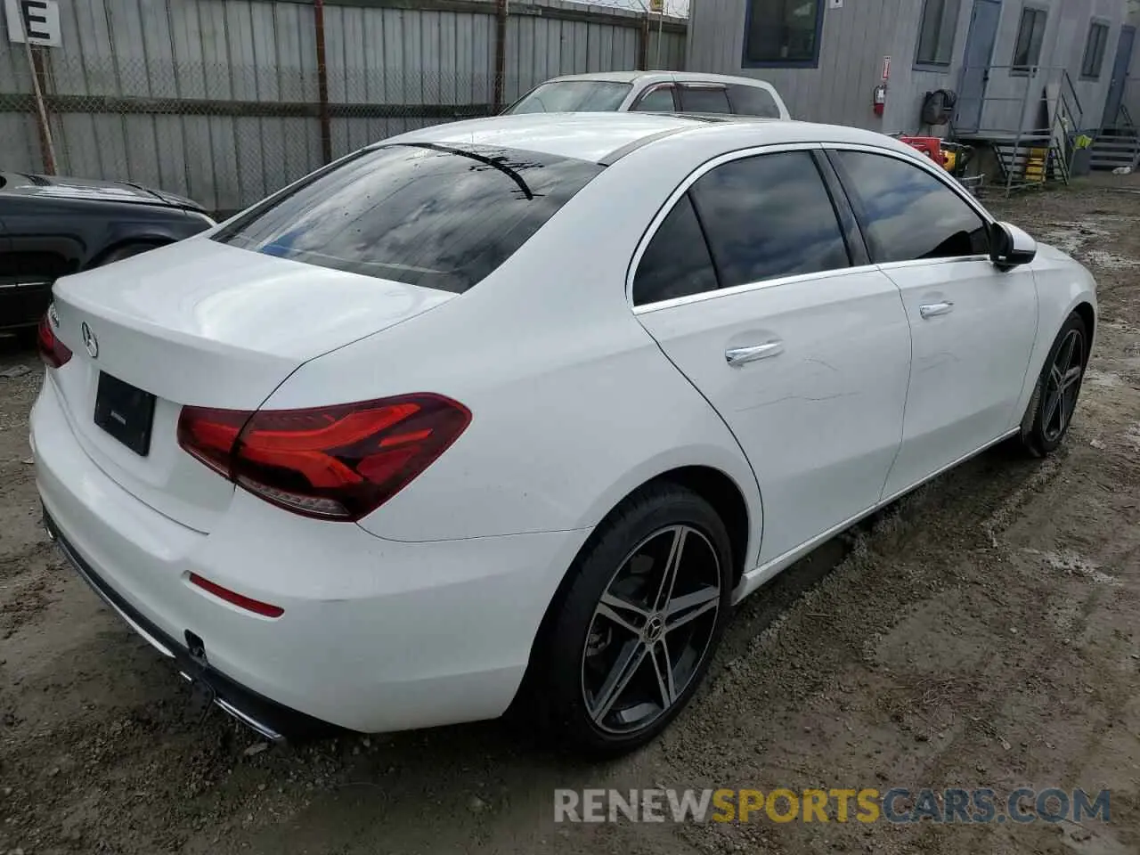 3 Фотография поврежденного автомобиля W1K3G4EB2MJ290158 MERCEDES-BENZ A-CLASS 2021