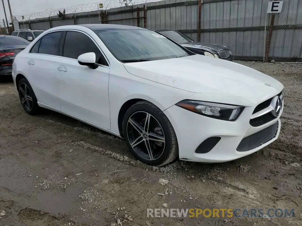 4 Фотография поврежденного автомобиля W1K3G4EB2MJ290158 MERCEDES-BENZ A-CLASS 2021