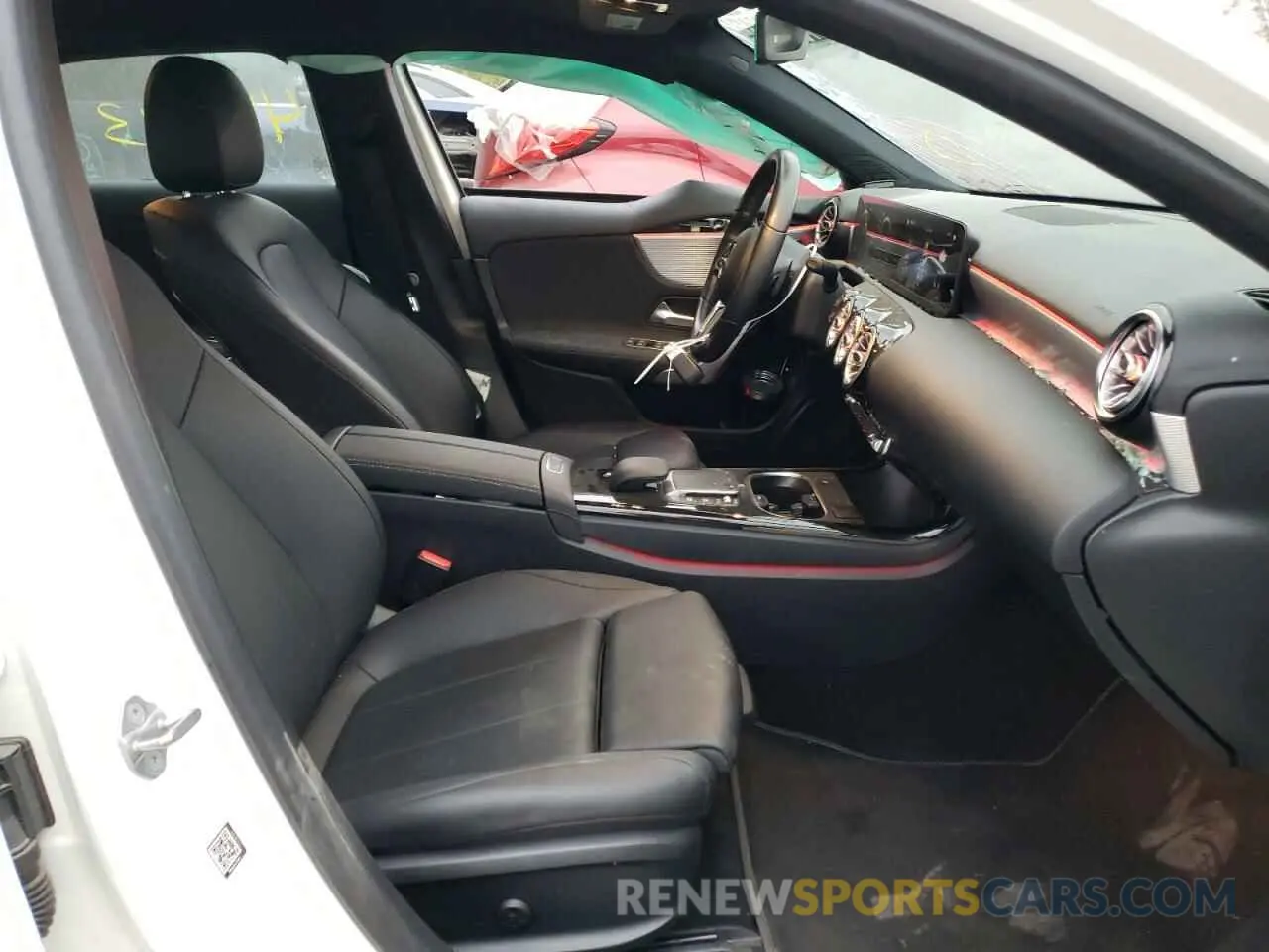 5 Photograph of a damaged car W1K3G4EB4MJ304383 MERCEDES-BENZ A-CLASS 2021