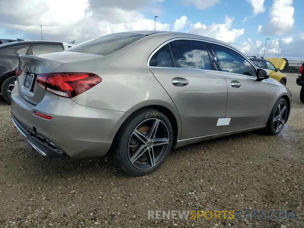 3 Photograph of a damaged car W1K3G4EB6MJ256563 MERCEDES-BENZ A-CLASS 2021