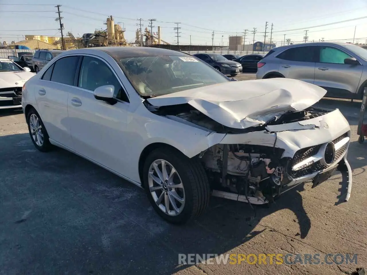 4 Фотография поврежденного автомобиля W1K3G4EB6MJ304563 MERCEDES-BENZ A-CLASS 2021