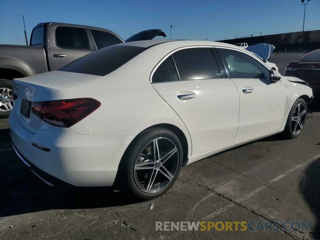 3 Фотография поврежденного автомобиля W1K3G4EB9MJ290366 MERCEDES-BENZ A-CLASS 2021