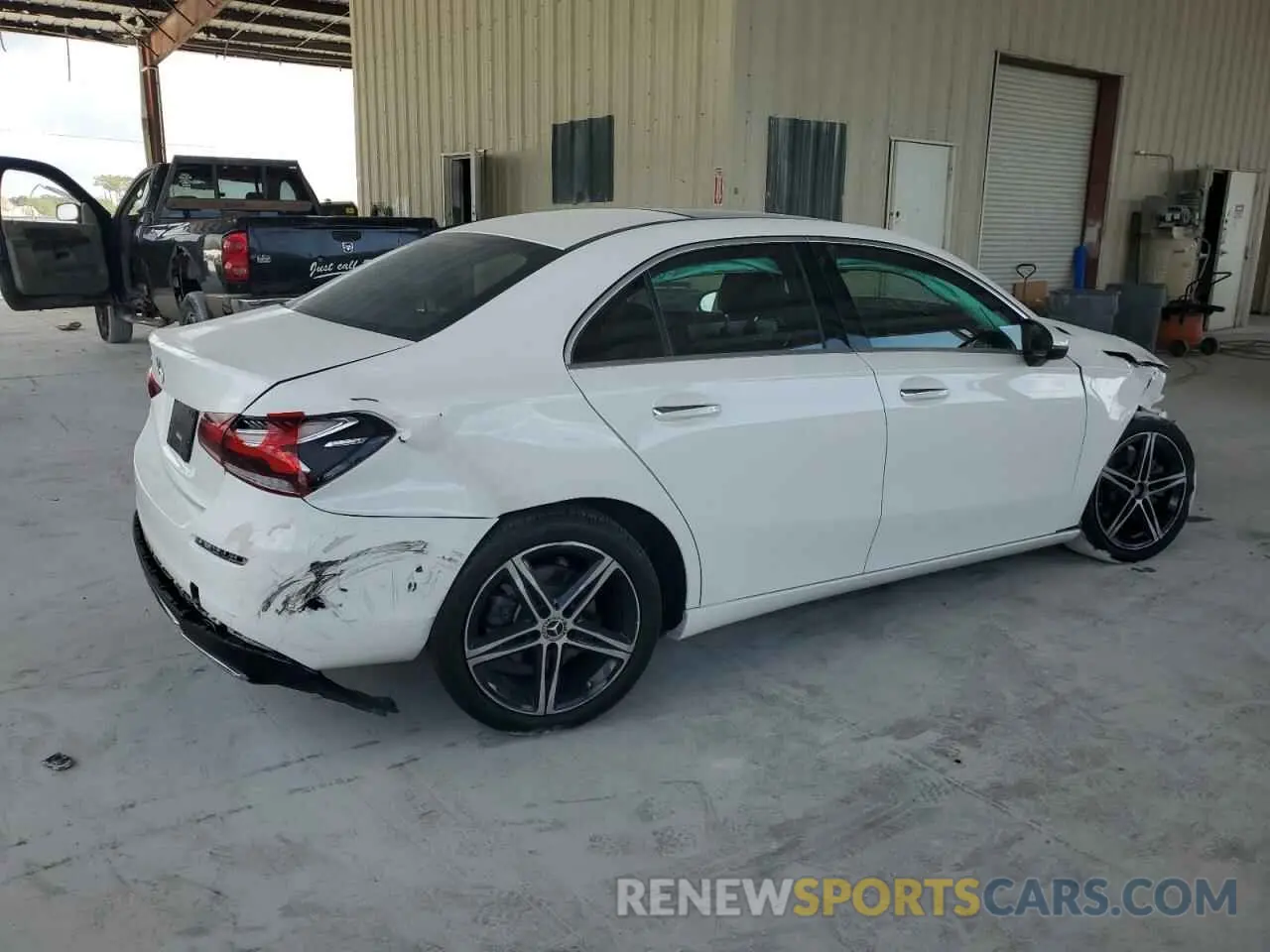 3 Photograph of a damaged car W1K3G4EBXMJ309829 MERCEDES-BENZ A-CLASS 2021