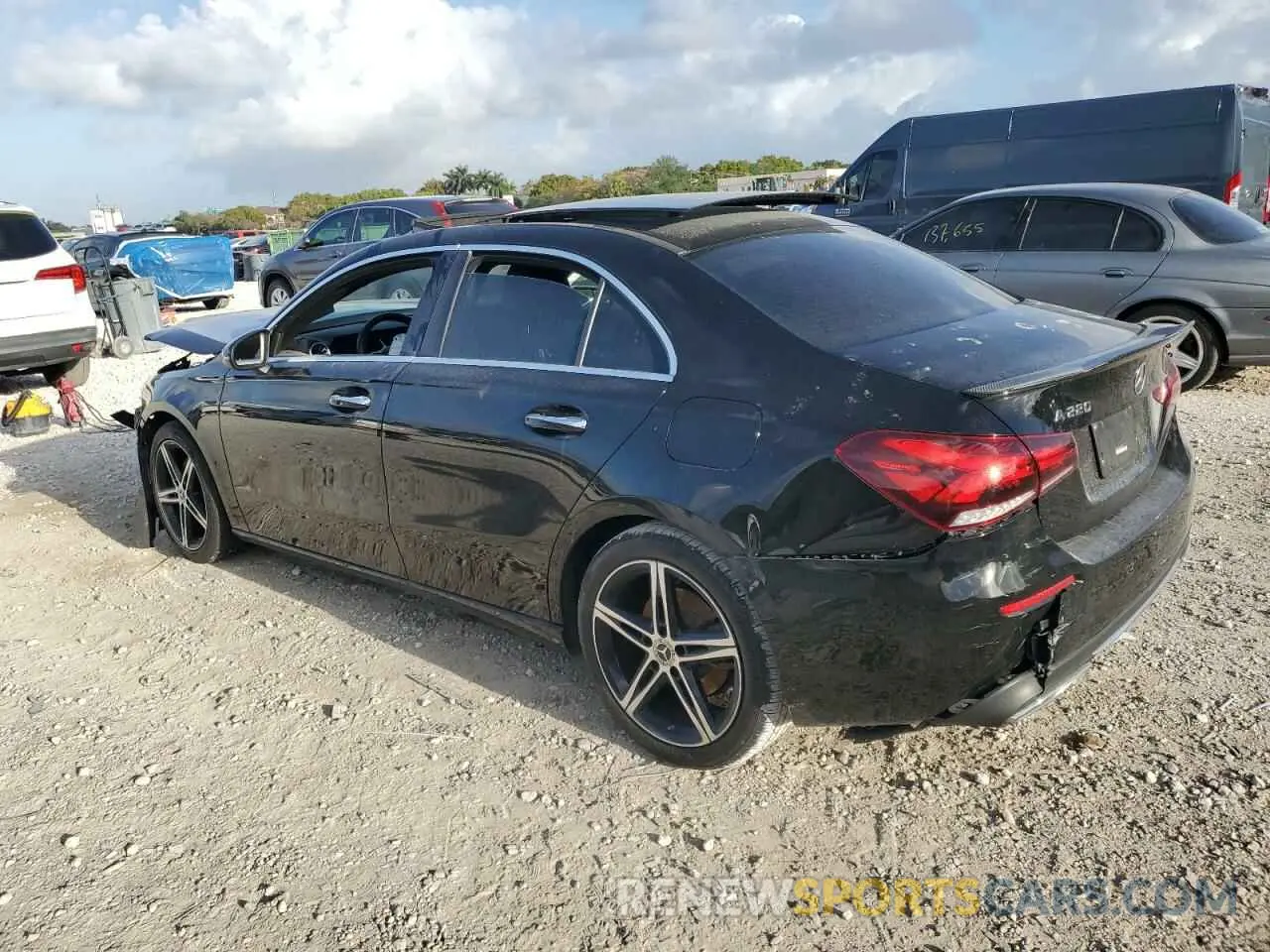 2 Фотография поврежденного автомобиля W1K3G4EB4NJ328653 MERCEDES-BENZ A-CLASS 2022