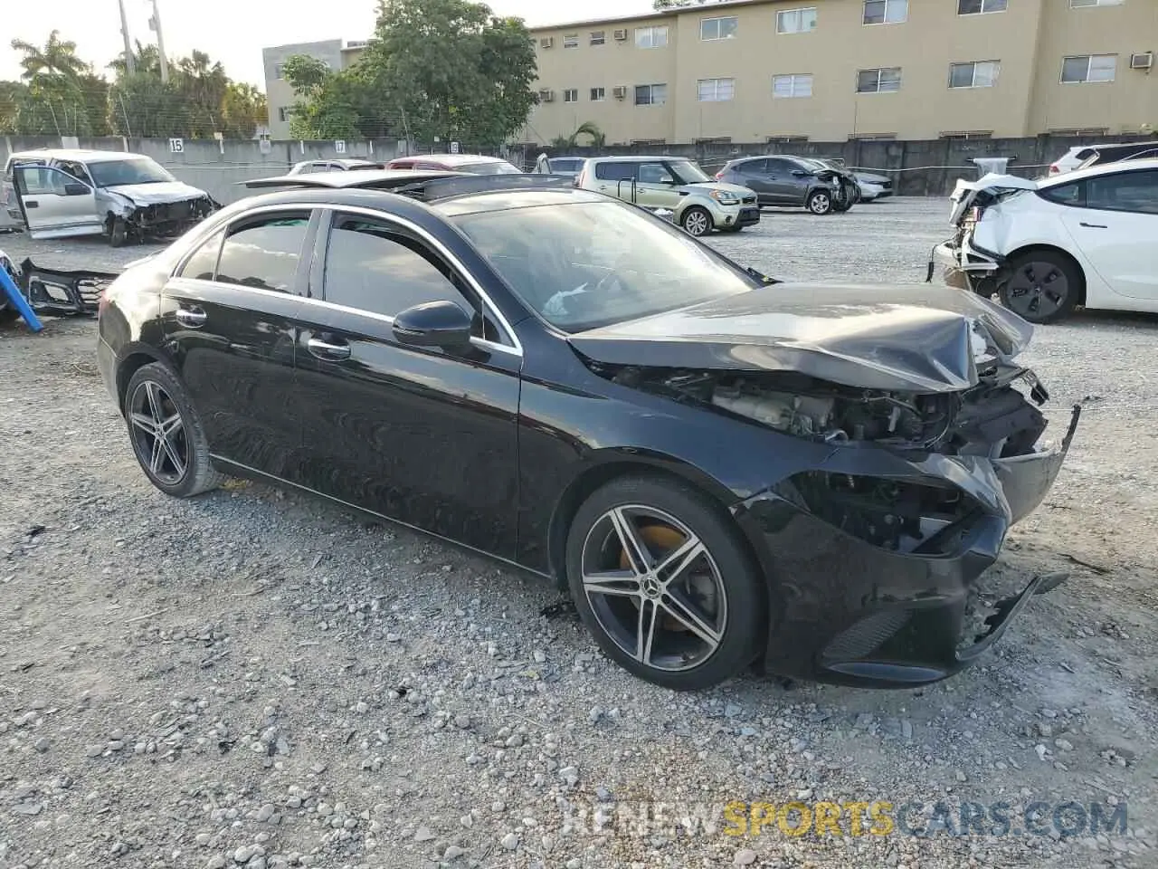4 Фотография поврежденного автомобиля W1K3G4EB4NJ328653 MERCEDES-BENZ A-CLASS 2022