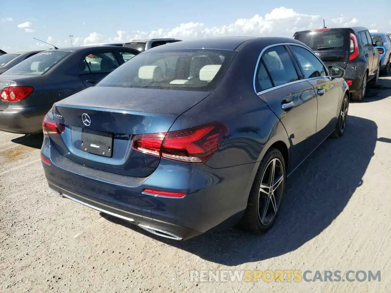 4 Фотография поврежденного автомобиля W1K3G4EB9NJ364192 MERCEDES-BENZ A-CLASS 2022