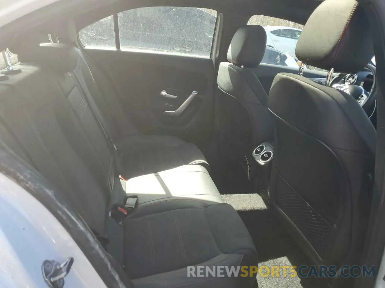10 Photograph of a damaged car W1K3G4FB4NJ347833 MERCEDES-BENZ A-CLASS 2022
