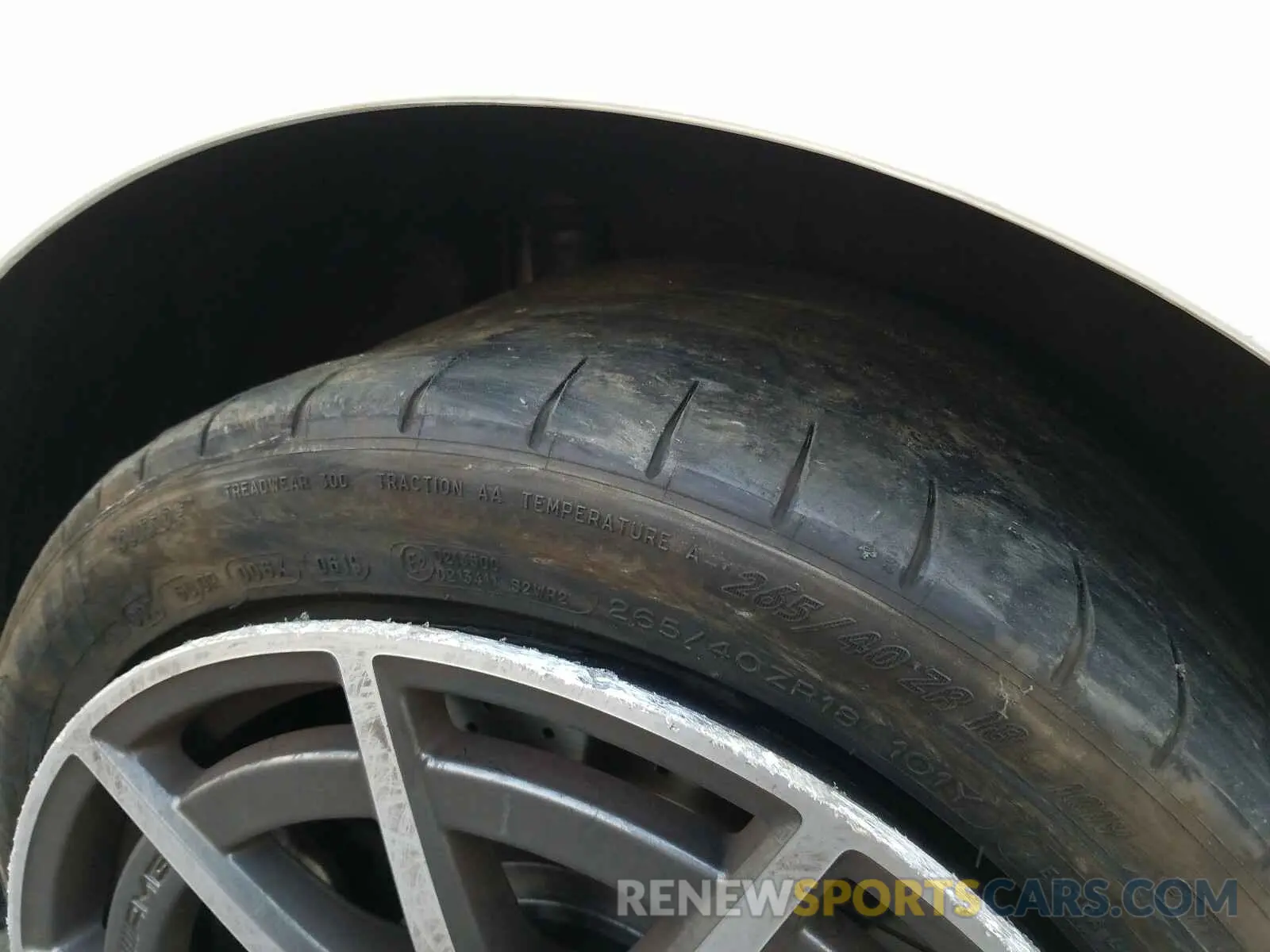 9 Photograph of a damaged car 55SWF8GB8LU332531 MERCEDES-BENZ AMG 2020