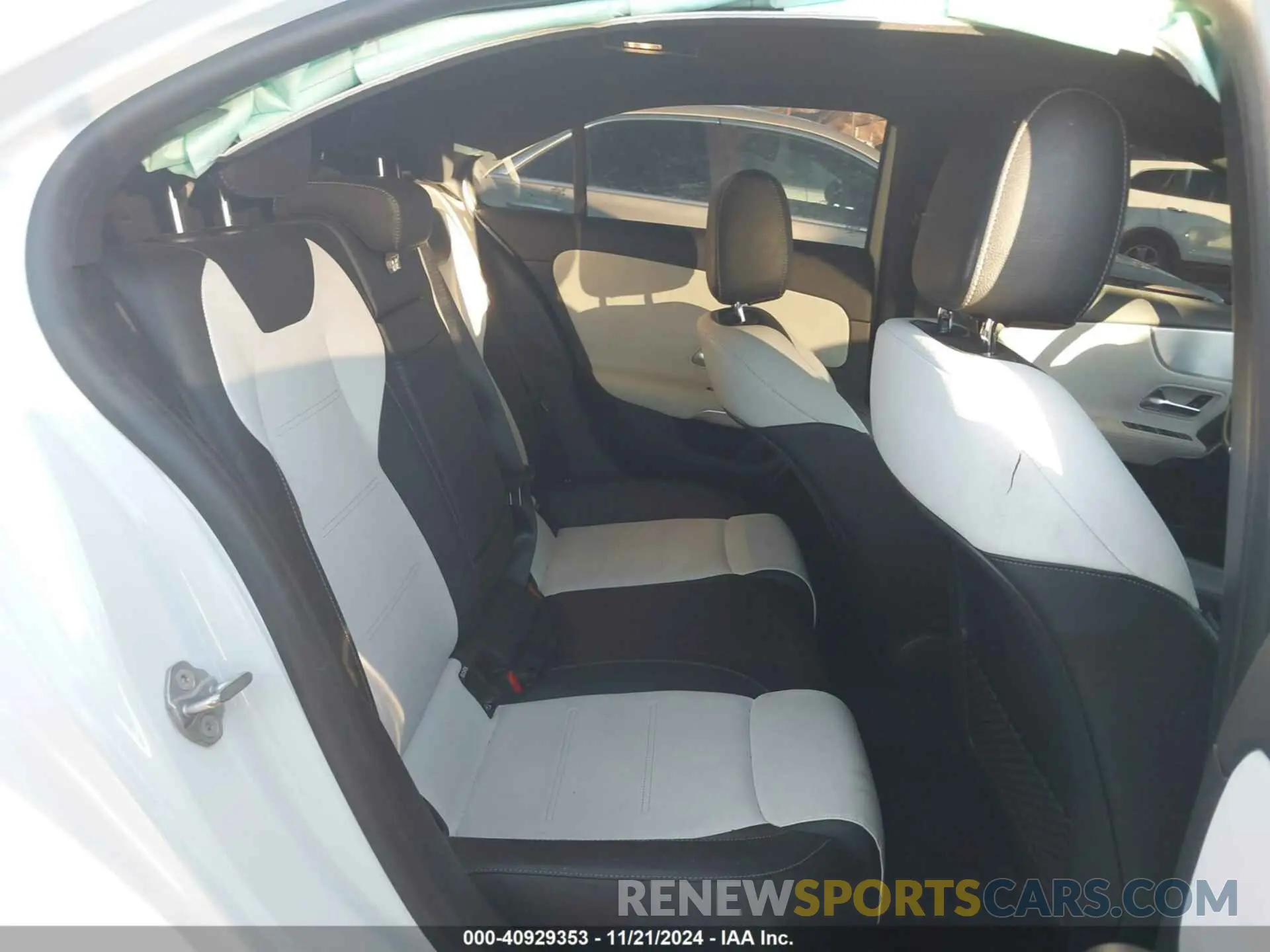 8 Photograph of a damaged car W1K3G5BB0MJ304407 MERCEDES-BENZ AMG A 35 2021