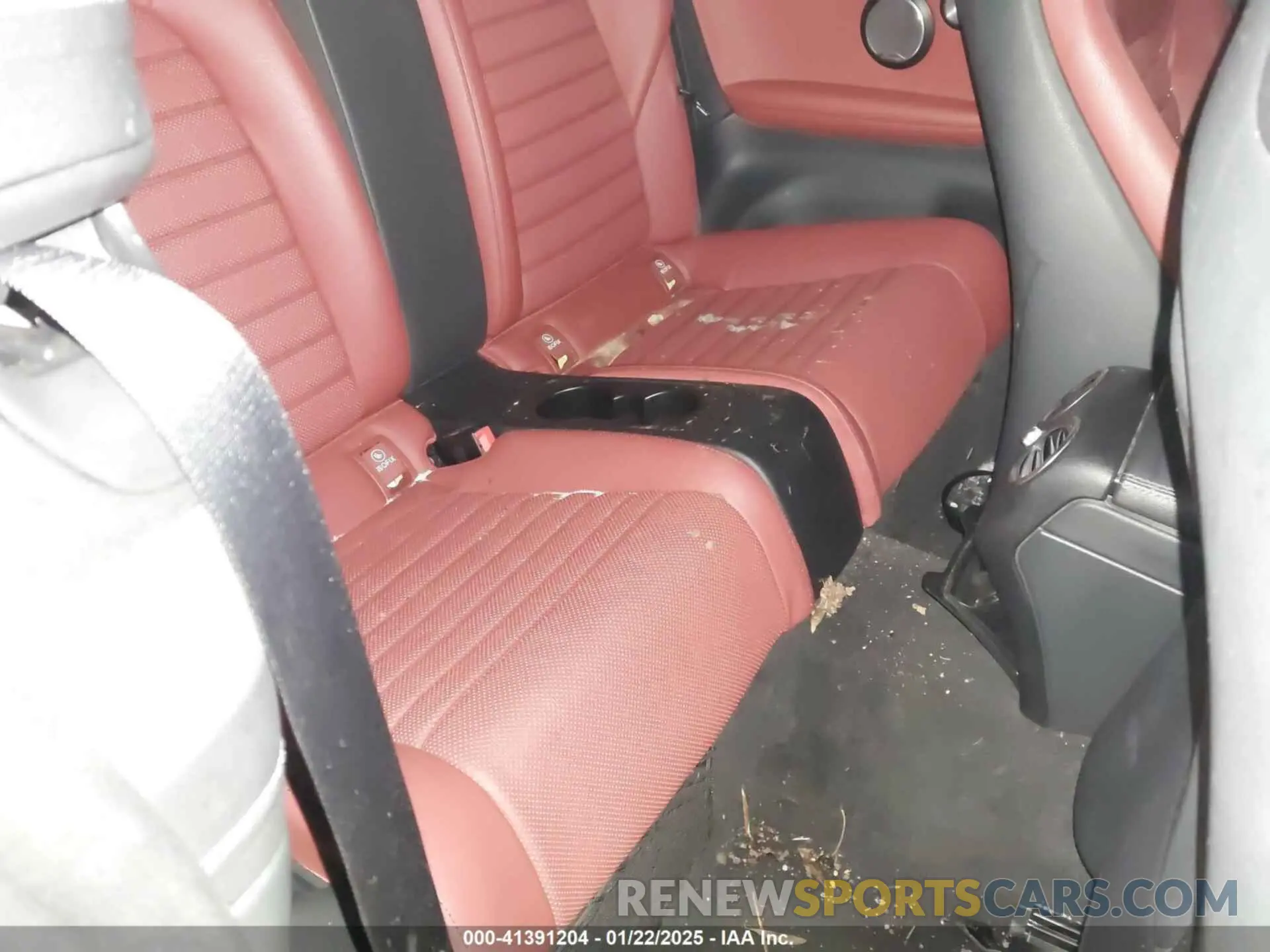 8 Photograph of a damaged car WDDWJ6EB2KF876692 MERCEDES-BENZ AMG C 43 2019