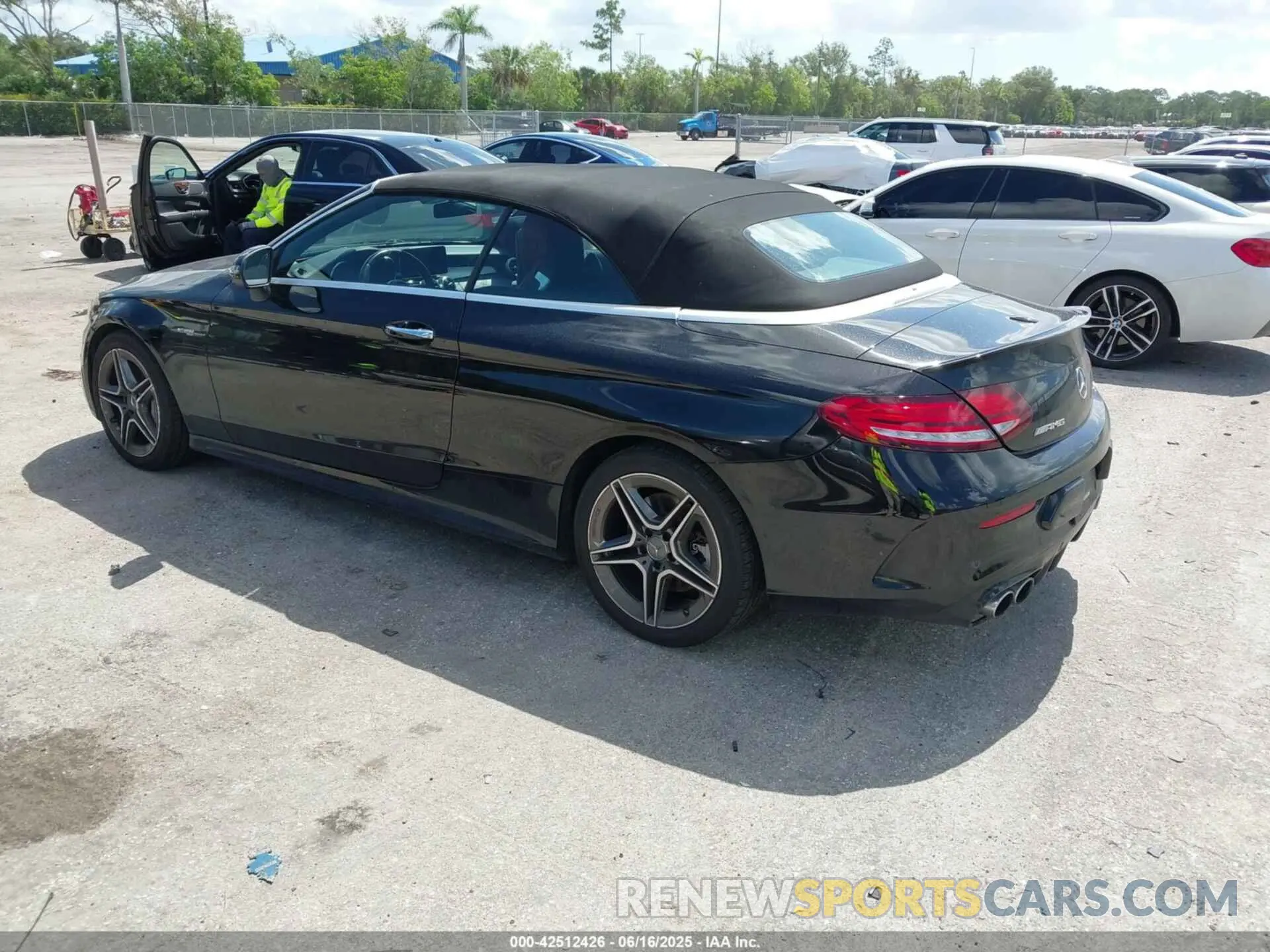 3 Photograph of a damaged car WDDWK6EB6KF806576 MERCEDES-BENZ AMG C 43 2019