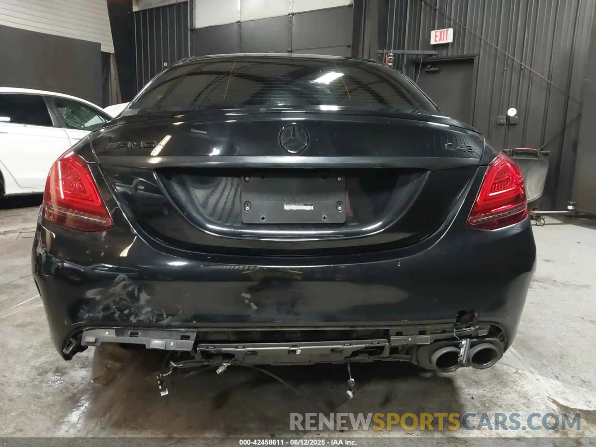 16 Photograph of a damaged car W1KWF6EB1LR574604 MERCEDES-BENZ AMG C 43 2020