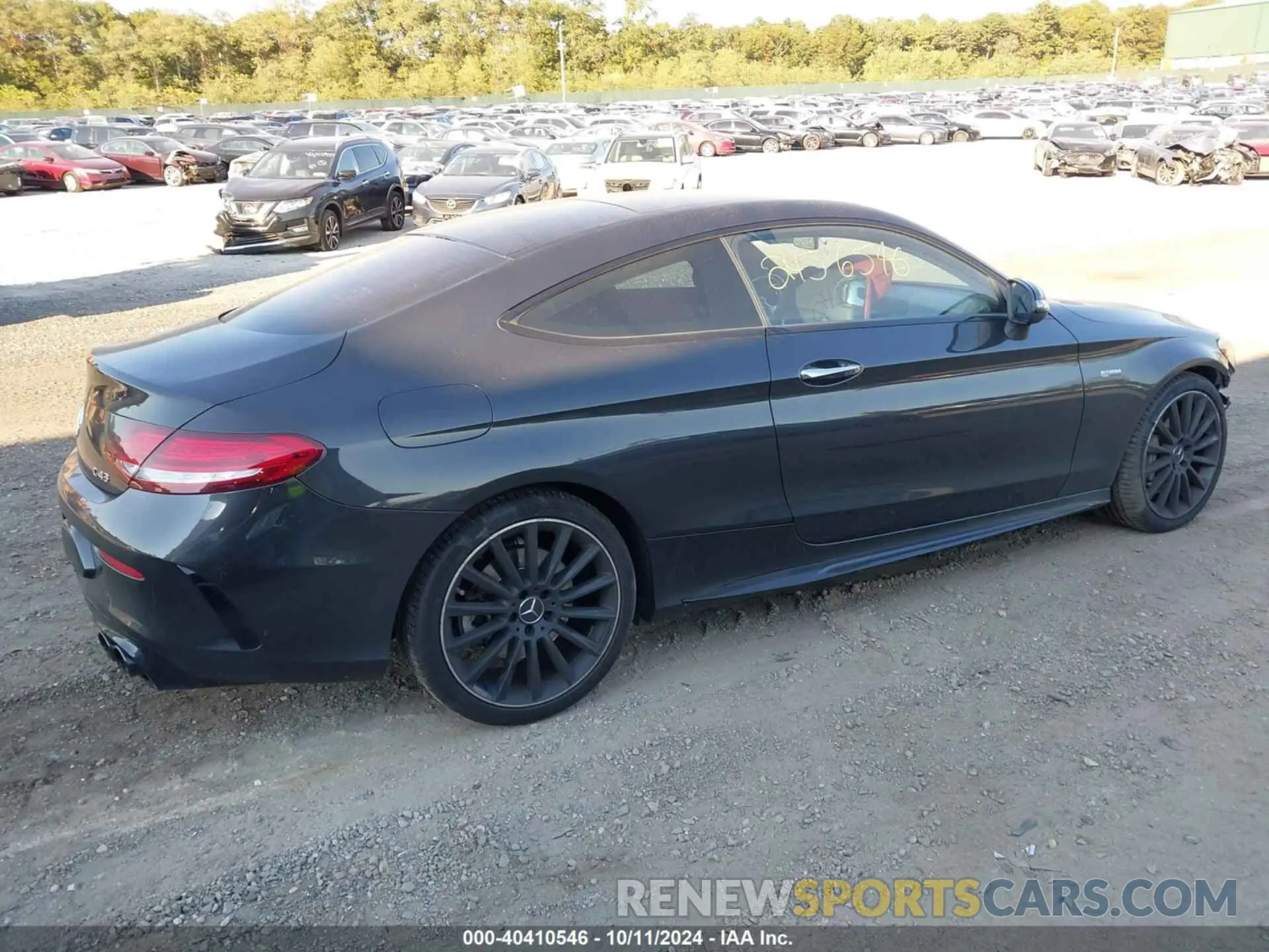 4 Photograph of a damaged car WDDWJ6EB4LF943536 MERCEDES-BENZ AMG C 43 2020