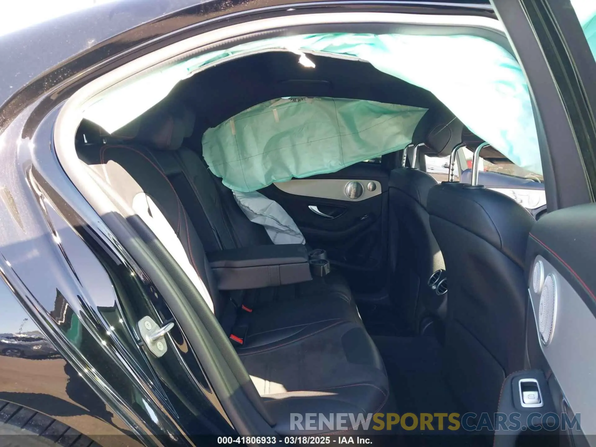8 Photograph of a damaged car W1KWF6EB4MR620959 MERCEDES-BENZ AMG C 43 2021