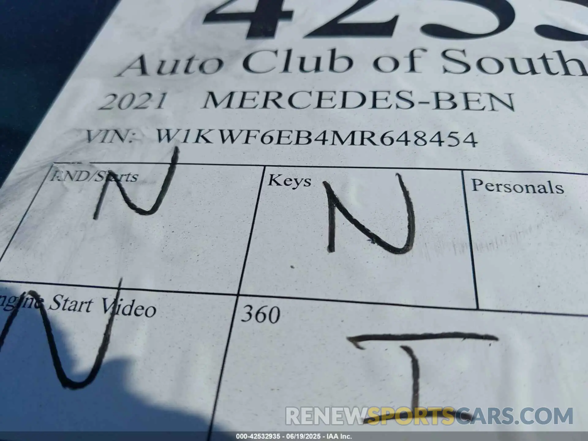 11 Photograph of a damaged car W1KWF6EB4MR648454 MERCEDES-BENZ AMG C 43 2021