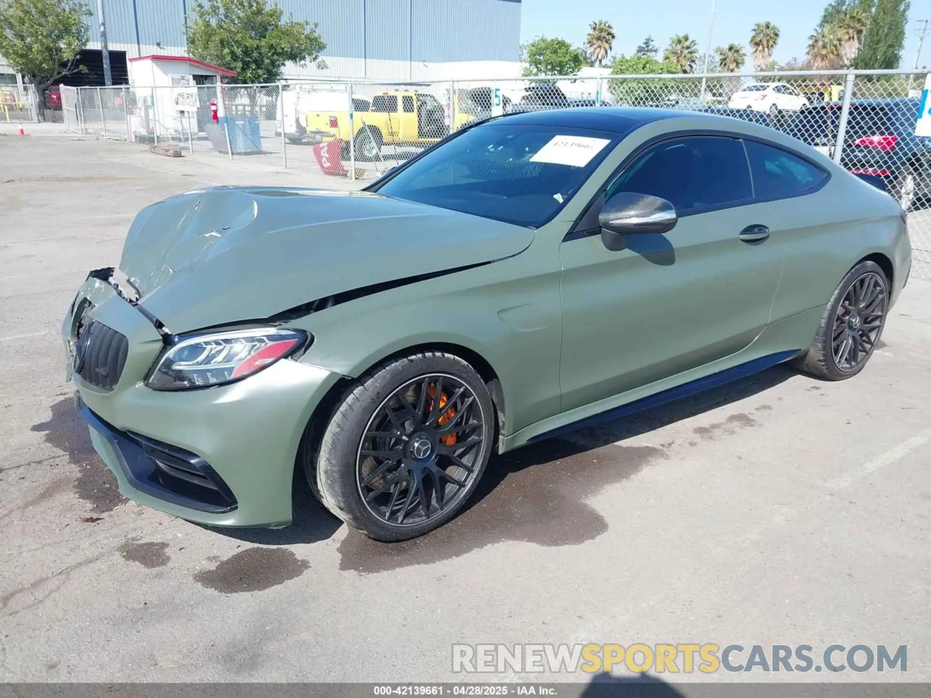 2 Фотография поврежденного автомобиля WDDWJ8HB7LF968504 MERCEDES-BENZ AMG C 63 2020