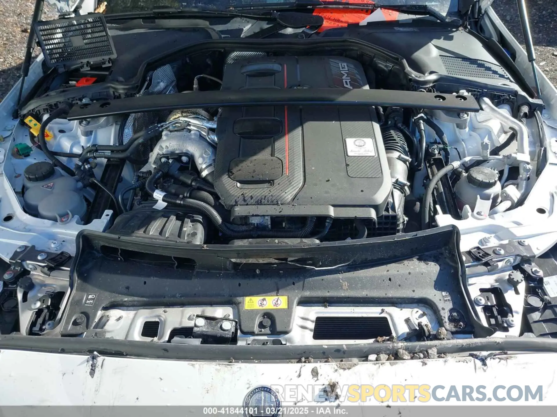 10 Photograph of a damaged car W1KAF8AB6RR222087 MERCEDES-BENZ AMG C 63 2024