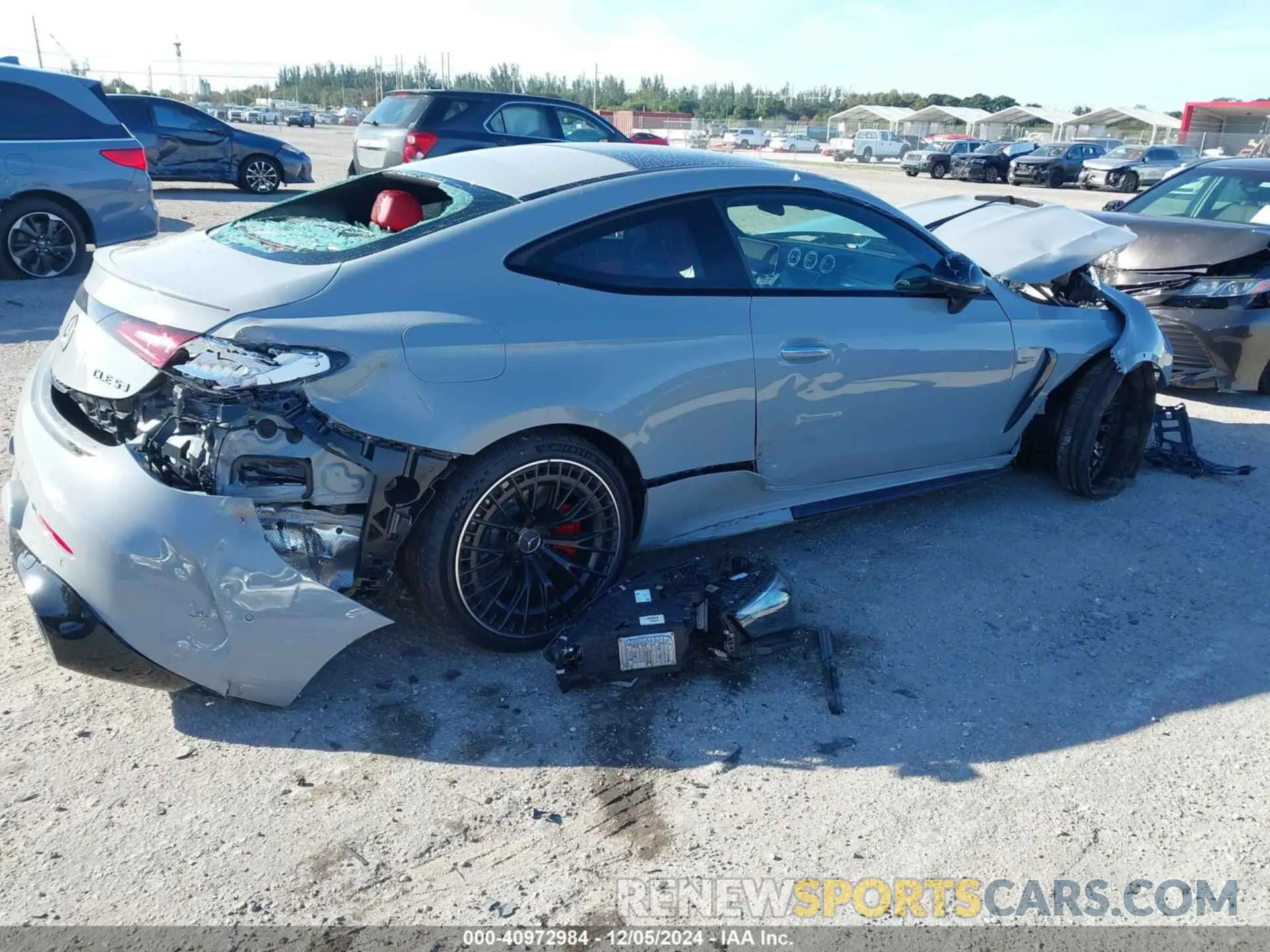 4 Photograph of a damaged car W1KMJ6CB2RF039008 MERCEDES-BENZ AMG CLE 53 2024