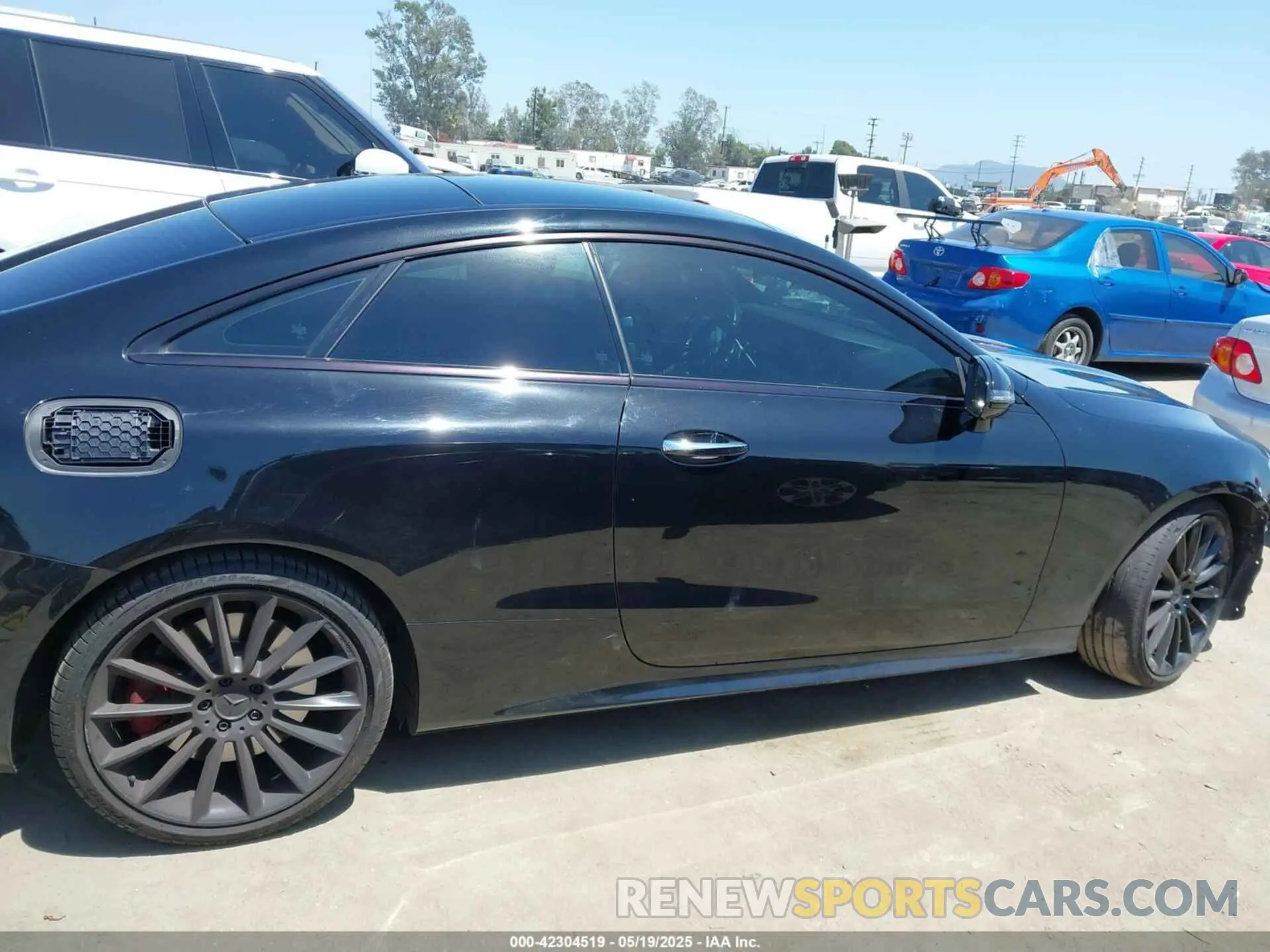 14 Photograph of a damaged car W1K1J6BBXLF137408 MERCEDES-BENZ AMG E 53 2020