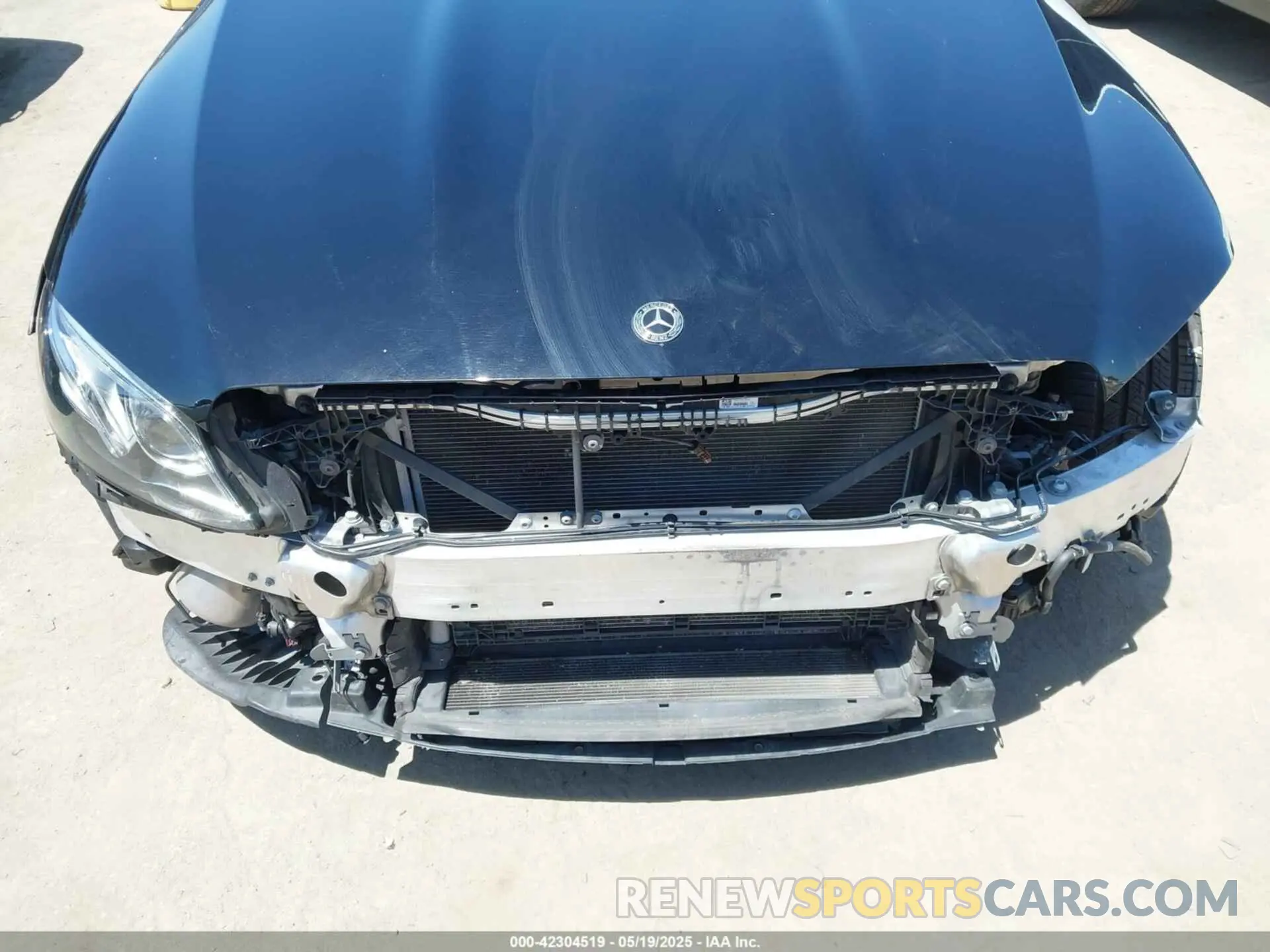 18 Photograph of a damaged car W1K1J6BBXLF137408 MERCEDES-BENZ AMG E 53 2020