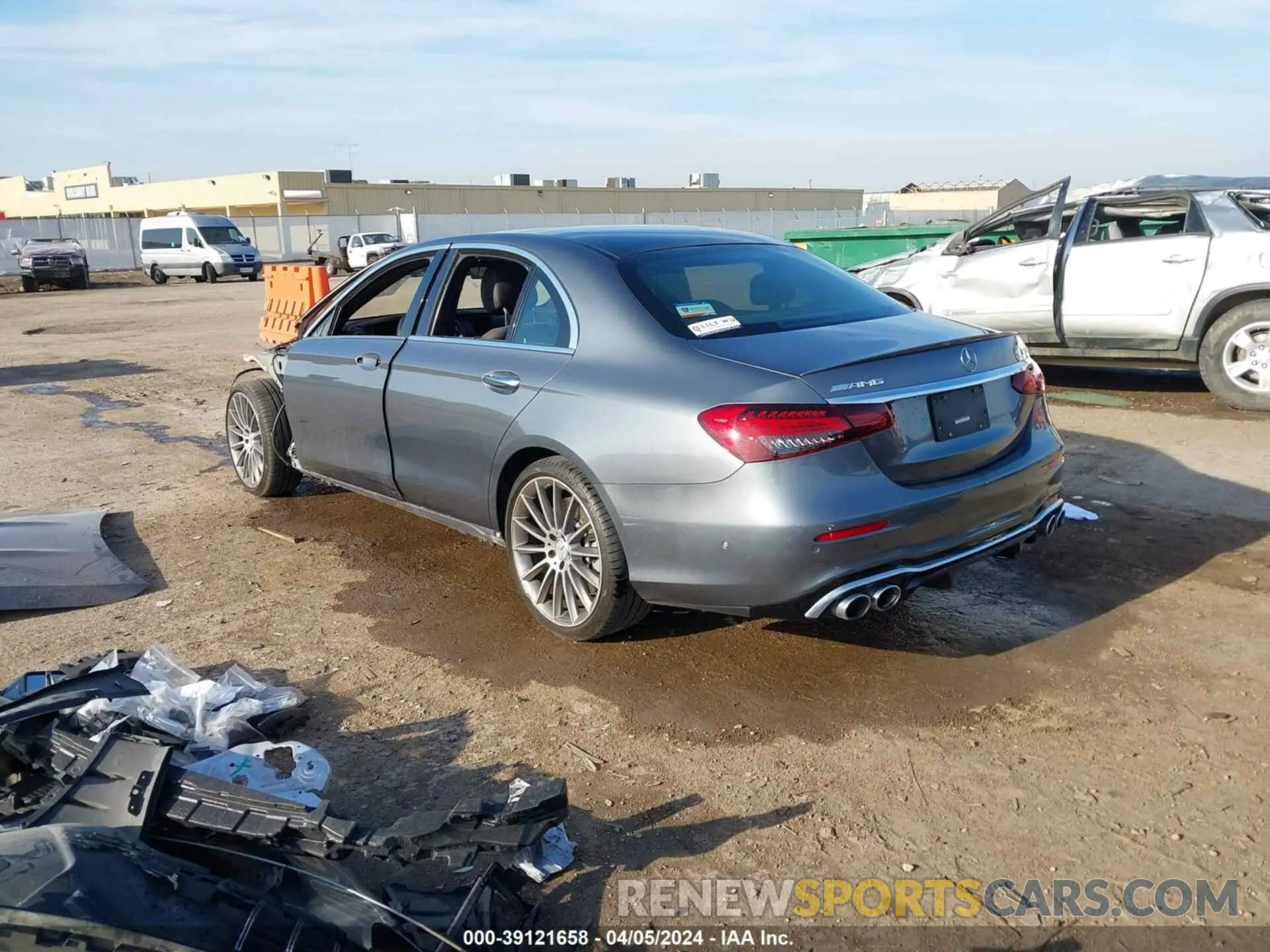 3 Photograph of a damaged car W1KZF6BB7MA933004 MERCEDES-BENZ AMG E 53 2021