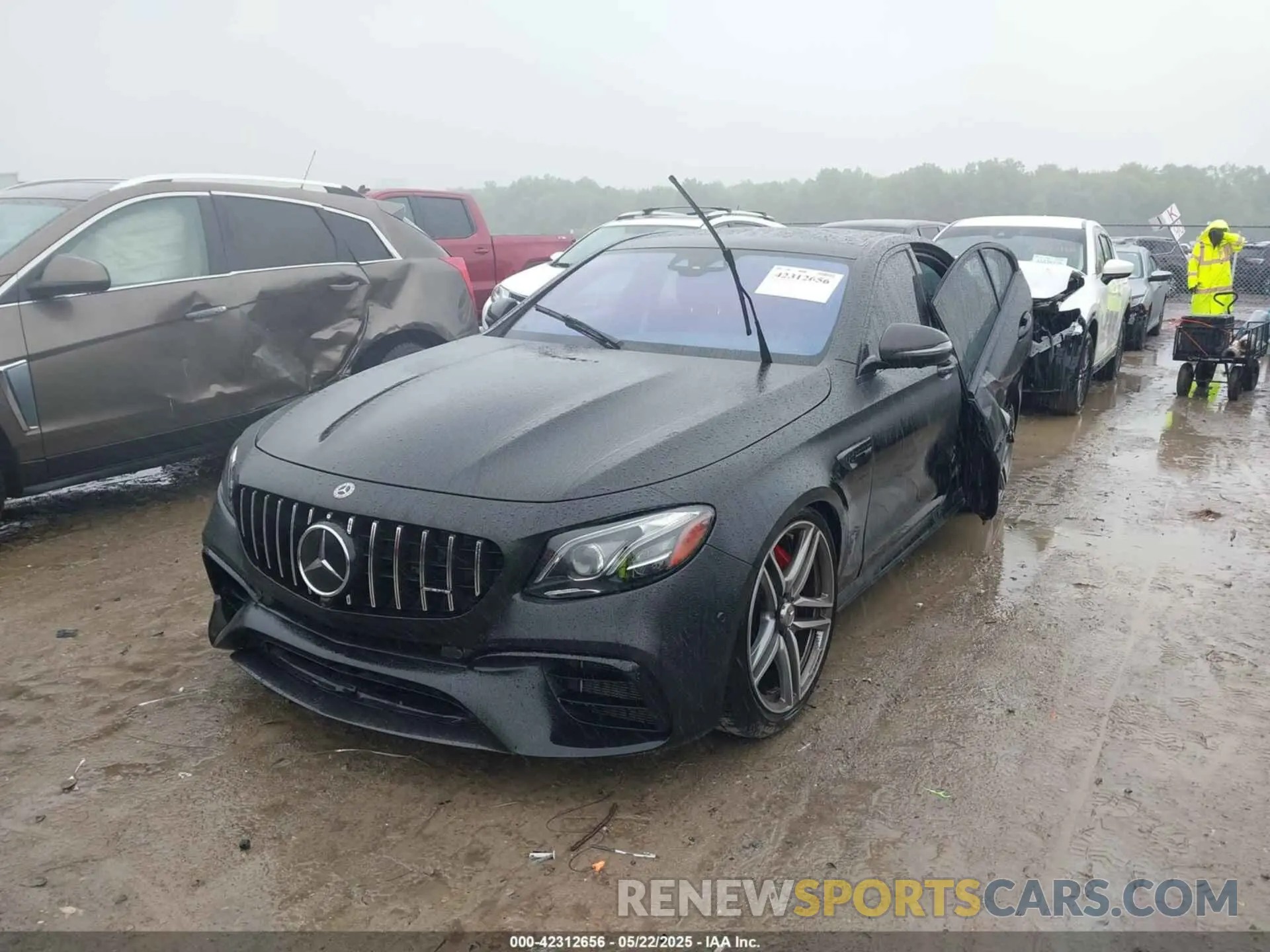 2 Фотография поврежденного автомобиля WDDZF8KB6KA522296 MERCEDES-BENZ AMG E 63 2019