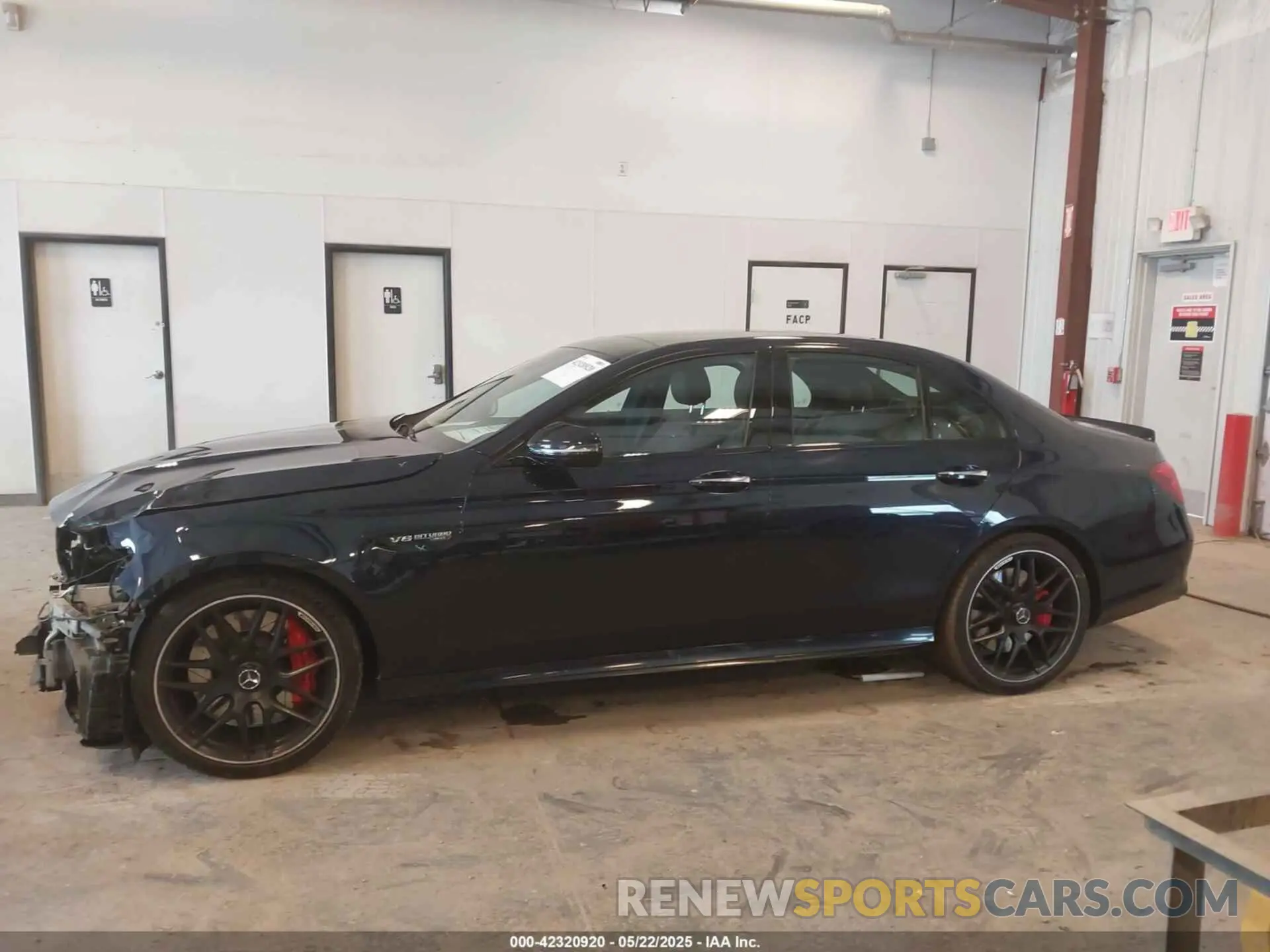14 Фотография поврежденного автомобиля WDDZF8KB2LA739636 MERCEDES-BENZ AMG E 63 2020
