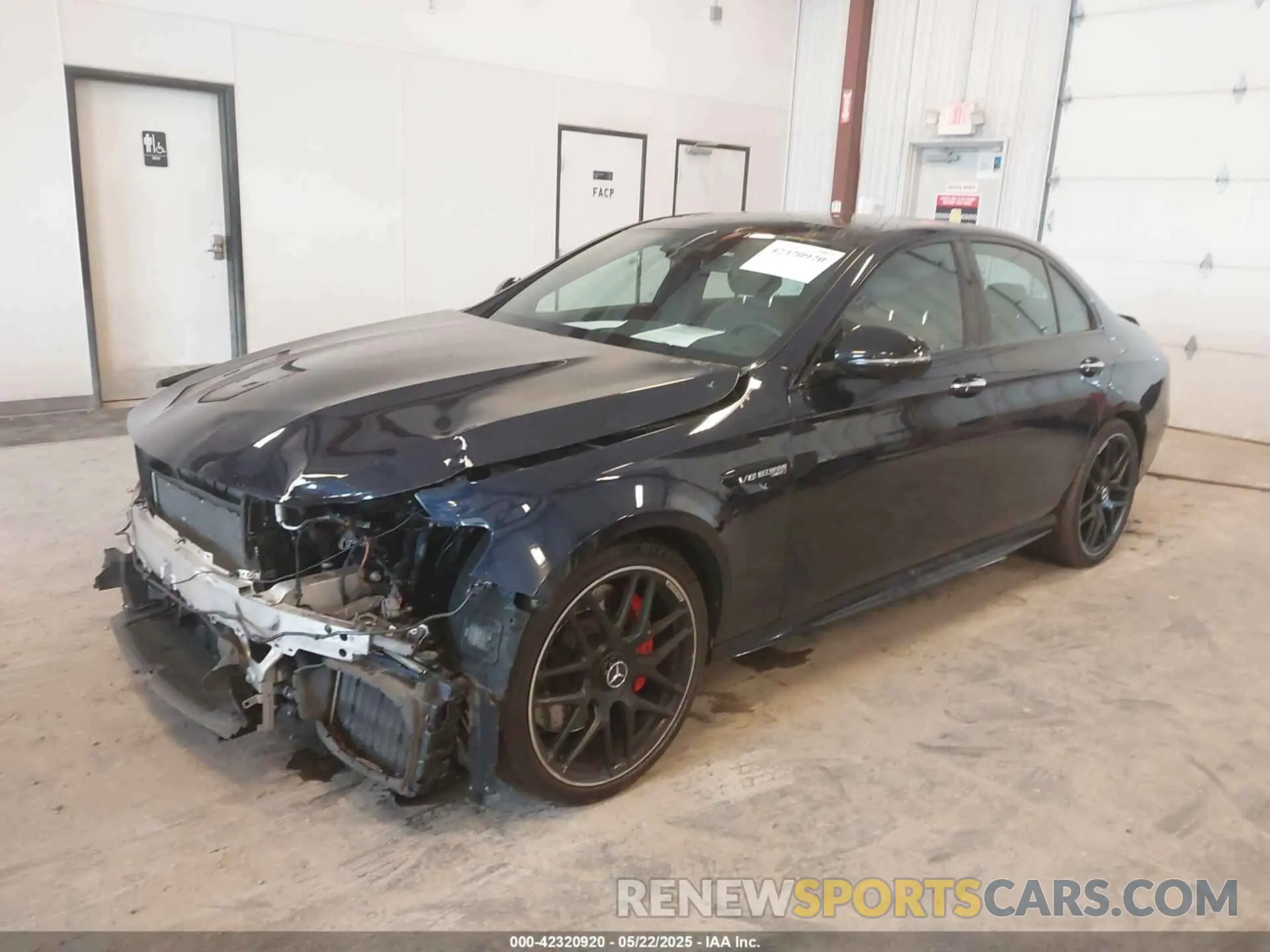 2 Фотография поврежденного автомобиля WDDZF8KB2LA739636 MERCEDES-BENZ AMG E 63 2020