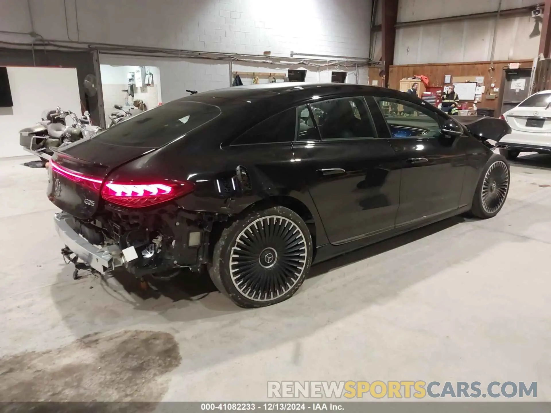 4 Photograph of a damaged car W1KCG5FB1PA040533 MERCEDES-BENZ AMG EQS 2023