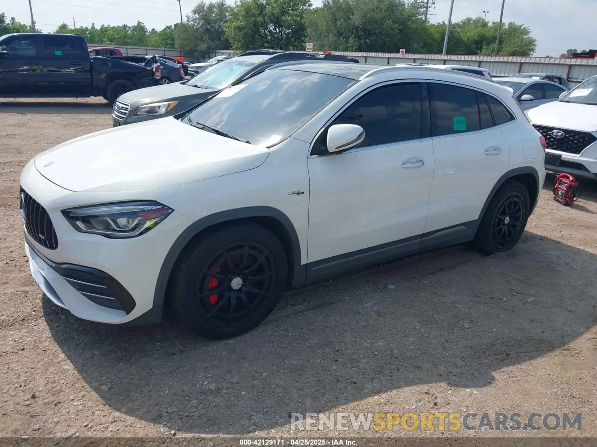 2 Photograph of a damaged car W1N4N5BB3MJ134251 MERCEDES-BENZ AMG GLA 35 2021