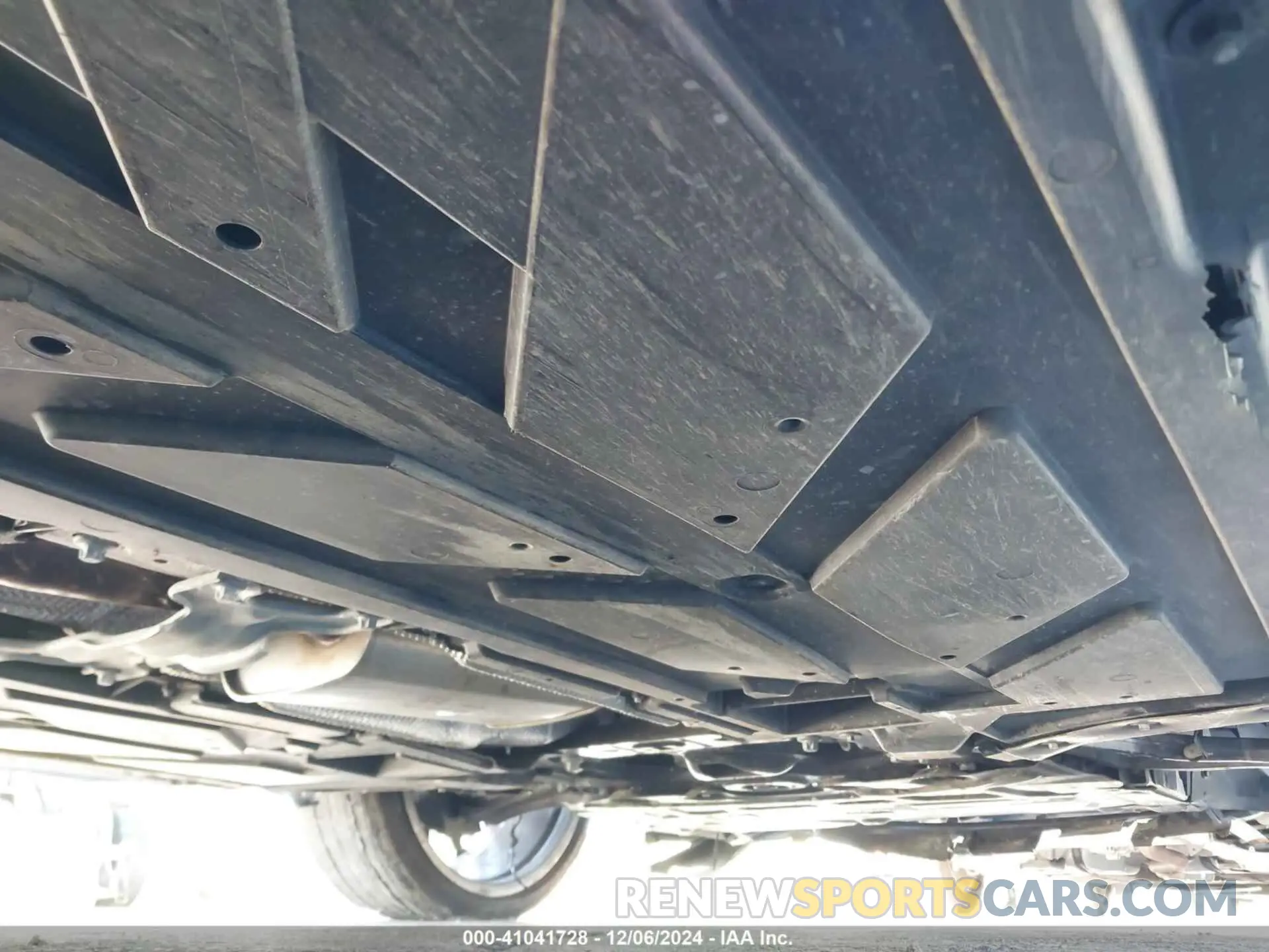 17 Photograph of a damaged car W1N4N5BB1NJ408337 MERCEDES-BENZ AMG GLA 35 2022