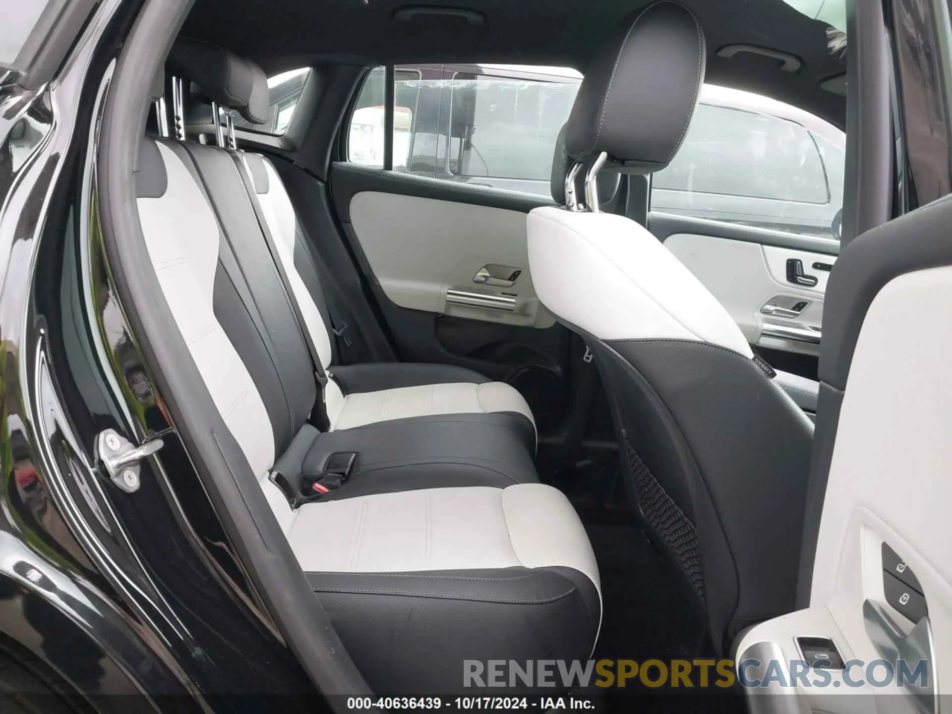 8 Photograph of a damaged car W1N4N5BBXPJ464652 MERCEDES-BENZ AMG GLA 35 2023