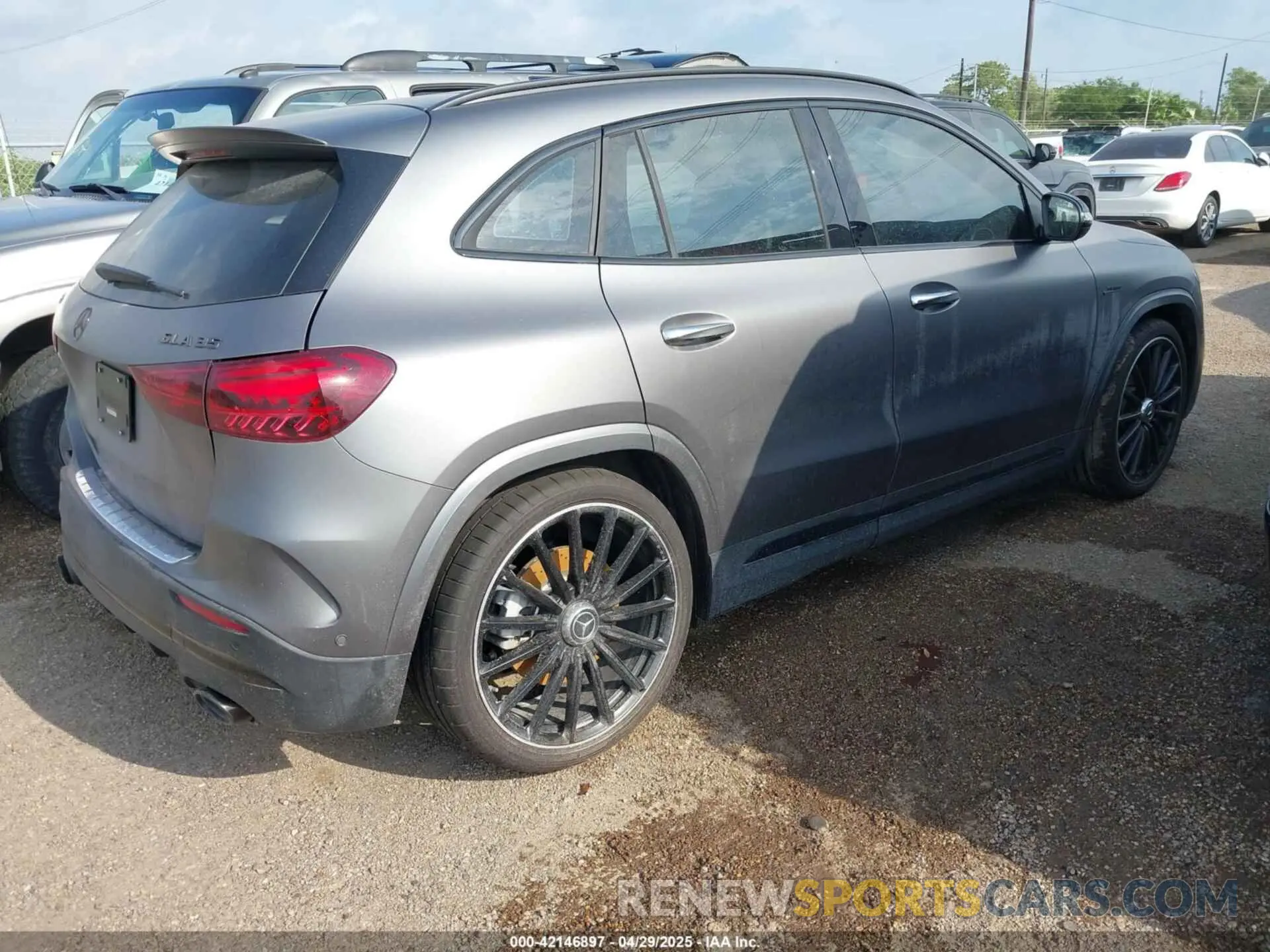 4 Photograph of a damaged car W1N4N5BB7SJ682962 MERCEDES-BENZ AMG GLA 35 2025