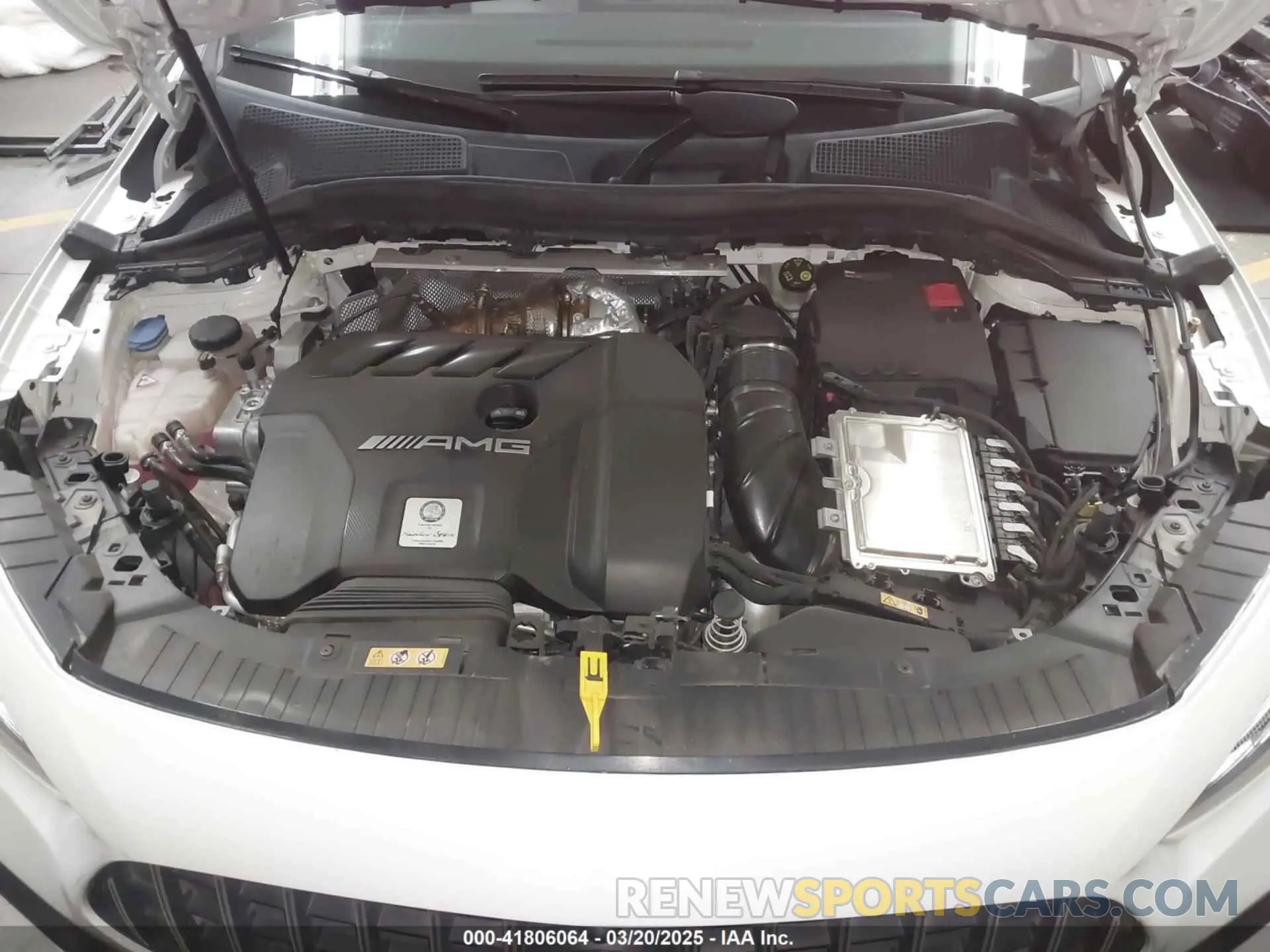 10 Photograph of a damaged car W1N4N5DB4MJ218155 MERCEDES-BENZ AMG GLA 45 2021