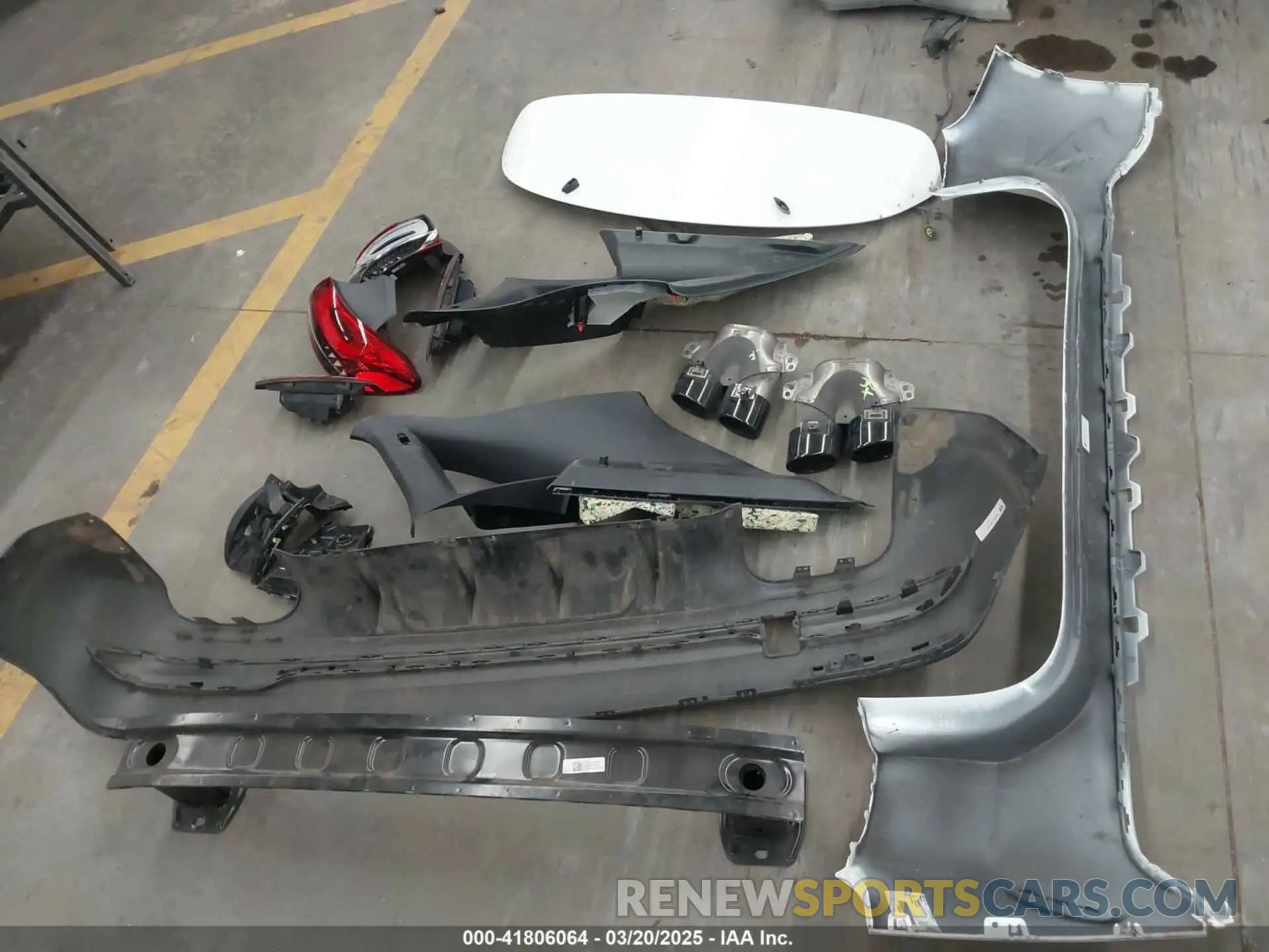 12 Photograph of a damaged car W1N4N5DB4MJ218155 MERCEDES-BENZ AMG GLA 45 2021