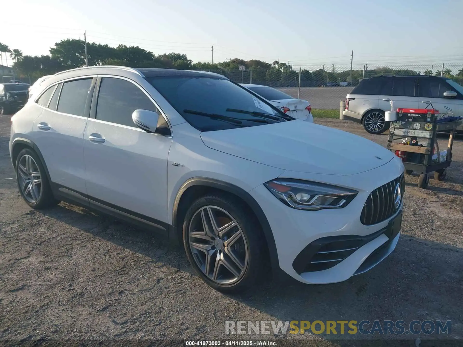 1 Фотография поврежденного автомобиля W1N4N5DB7NJ338355 MERCEDES-BENZ AMG GLA 45 2022