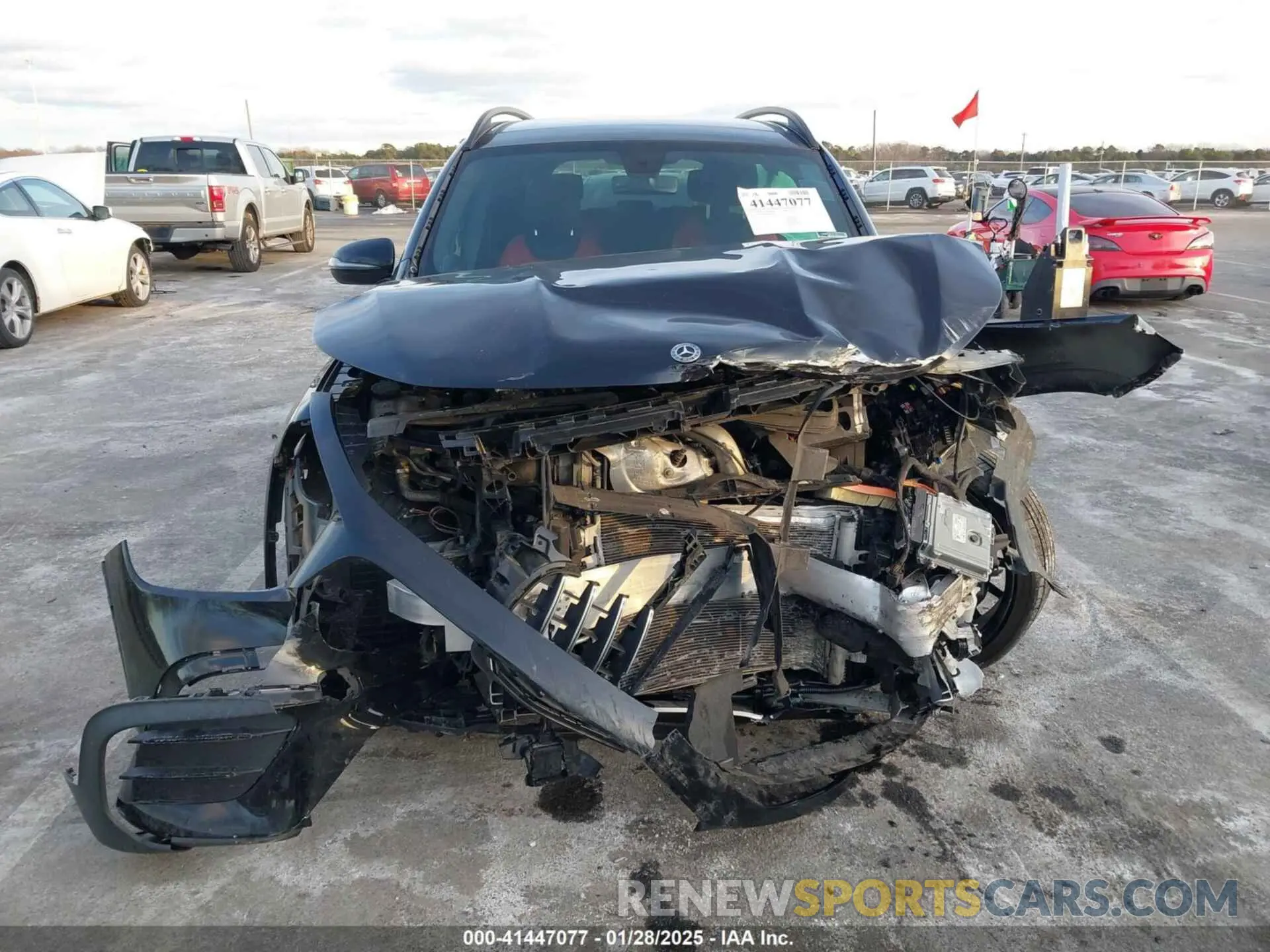 12 Photograph of a damaged car W1N4M5BB4MW082439 MERCEDES-BENZ AMG GLB 35 2021