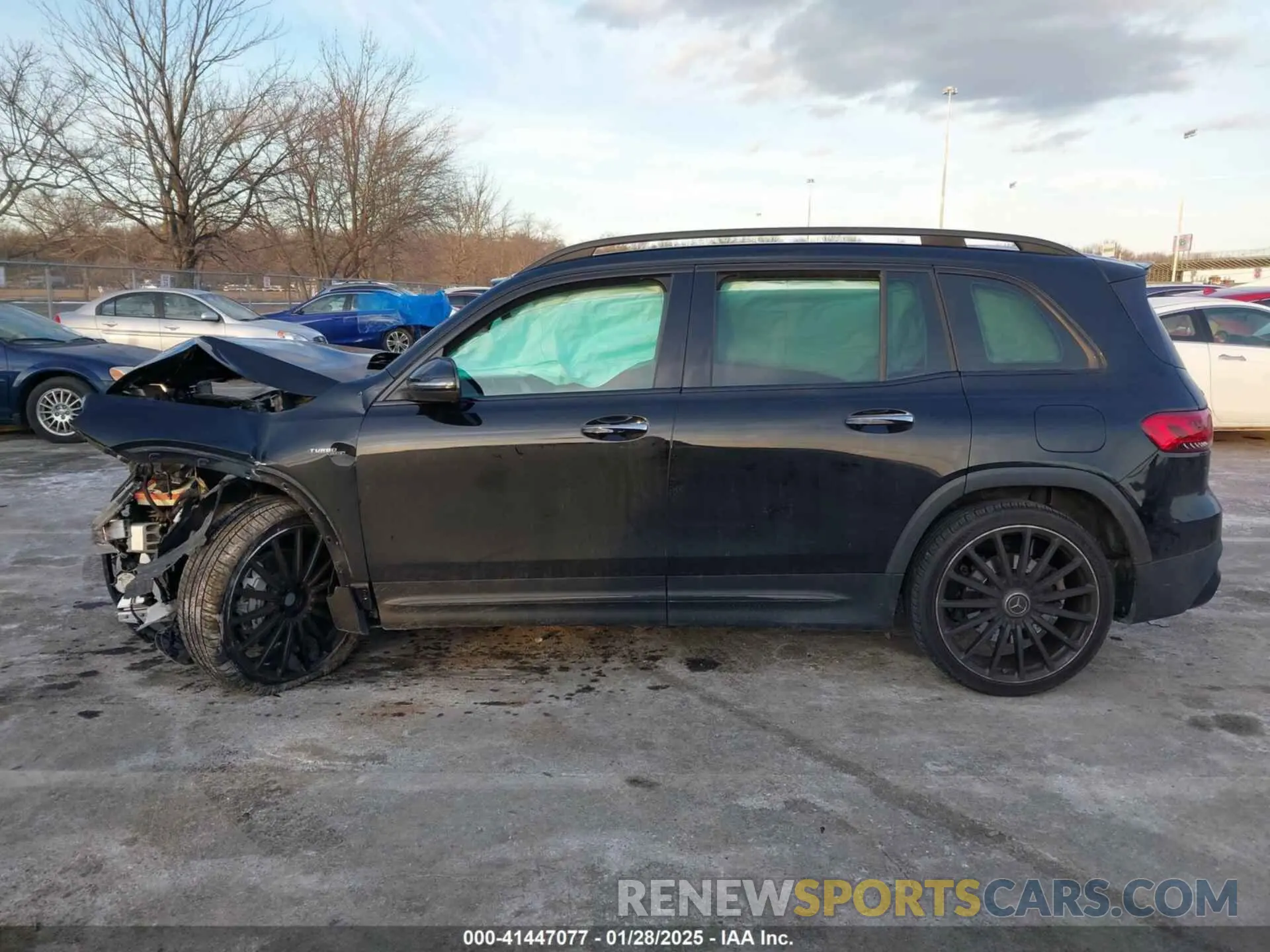 14 Photograph of a damaged car W1N4M5BB4MW082439 MERCEDES-BENZ AMG GLB 35 2021