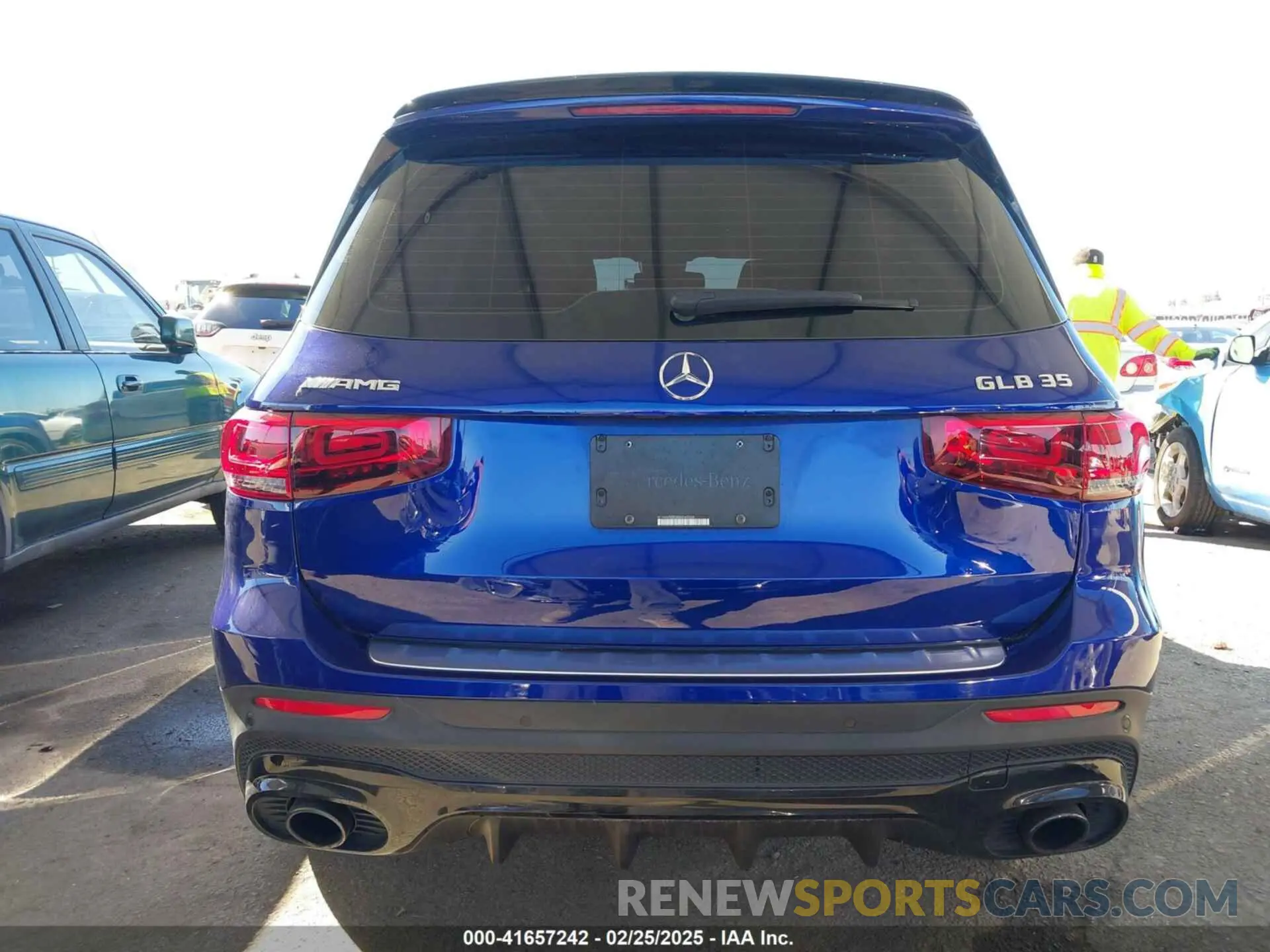 16 Photograph of a damaged car W1N4M5BB3NW240268 MERCEDES-BENZ AMG GLB 35 2022