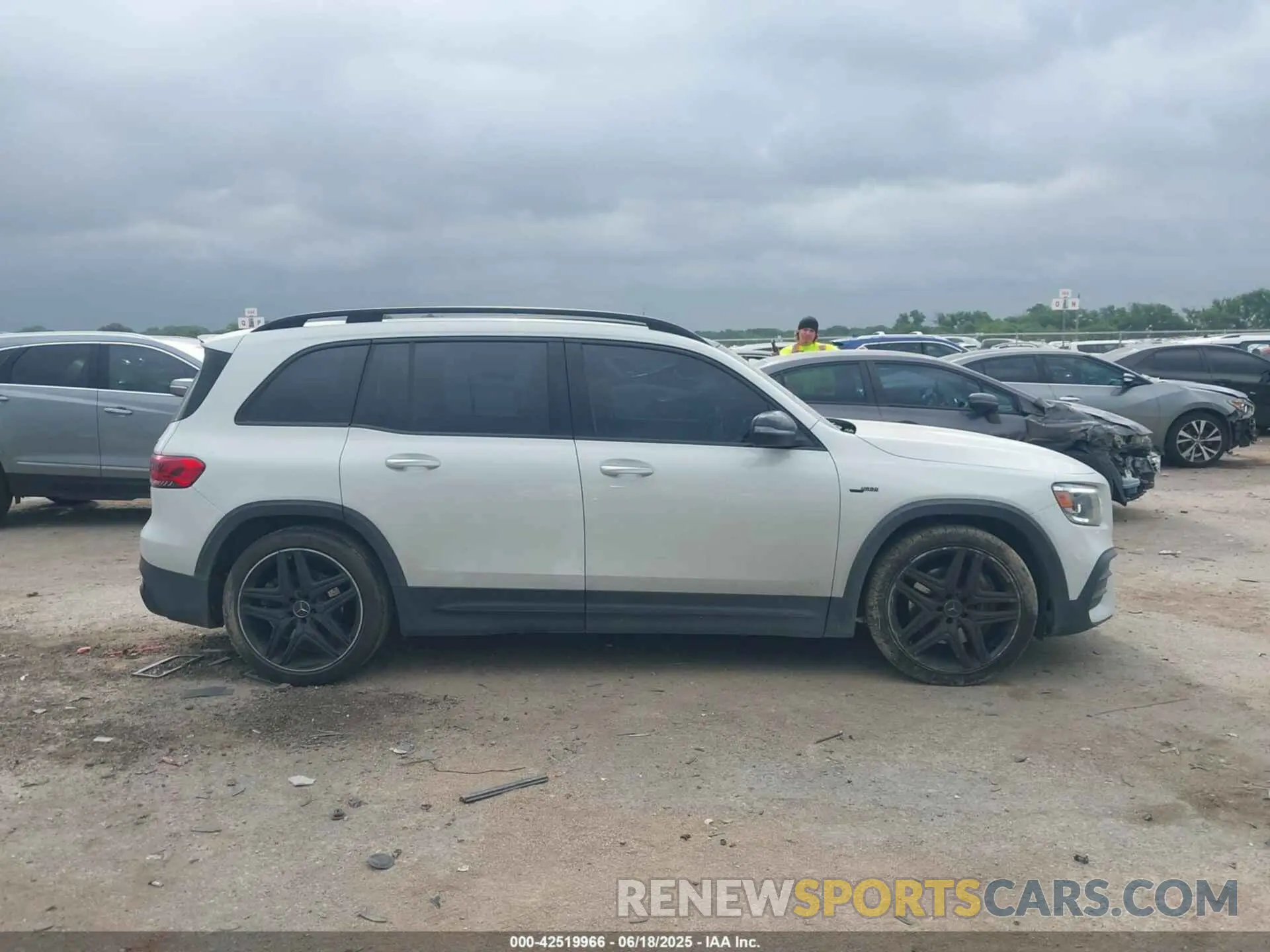 14 Фотография поврежденного автомобиля W1N4M5BB4NW232809 MERCEDES-BENZ AMG GLB 35 2022
