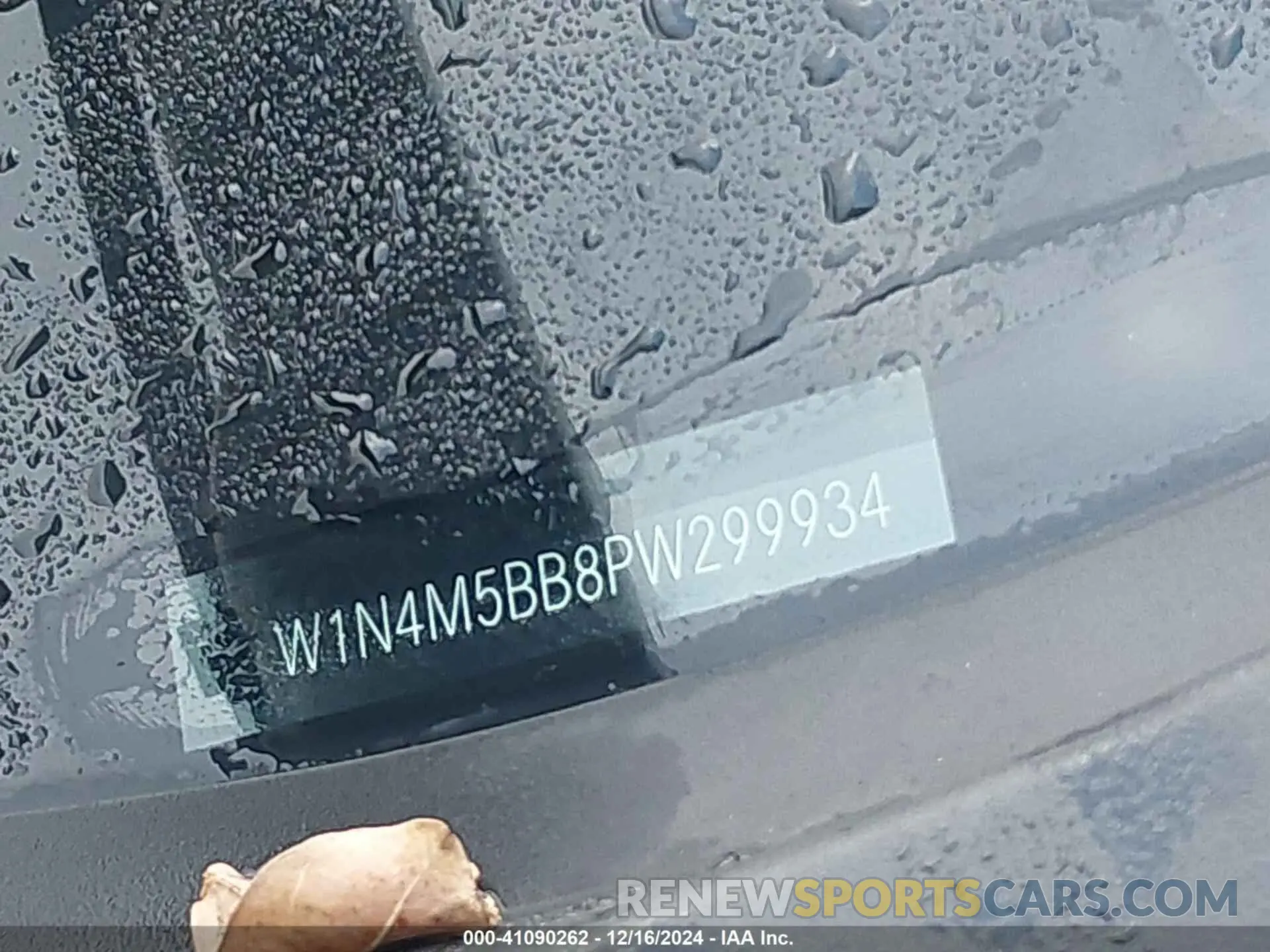 18 Photograph of a damaged car W1N4M5BB8PW299934 MERCEDES-BENZ AMG GLB 35 2023