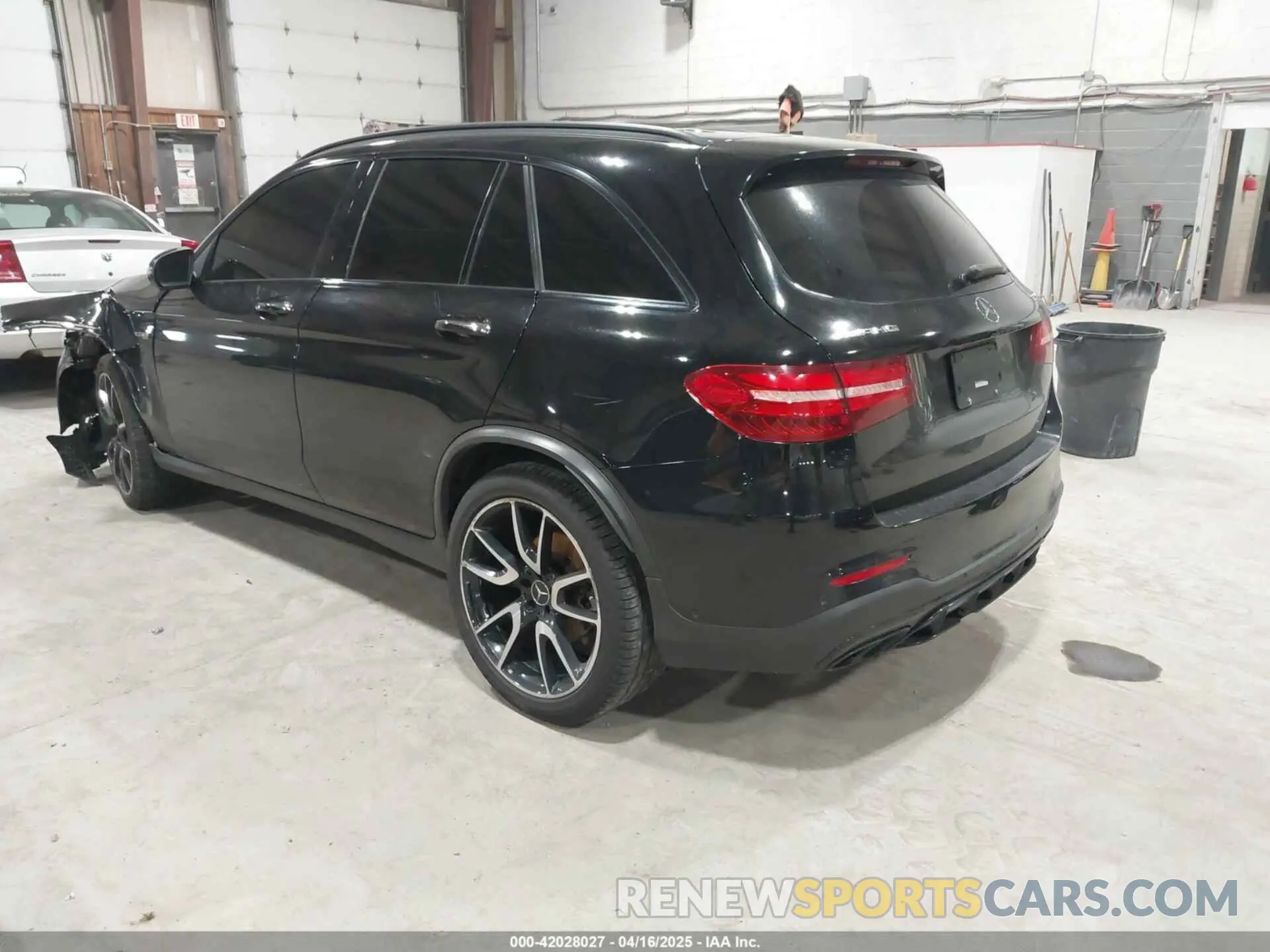 3 Photograph of a damaged car WDC0G6EB6KF588621 MERCEDES-BENZ AMG GLC 43 2019