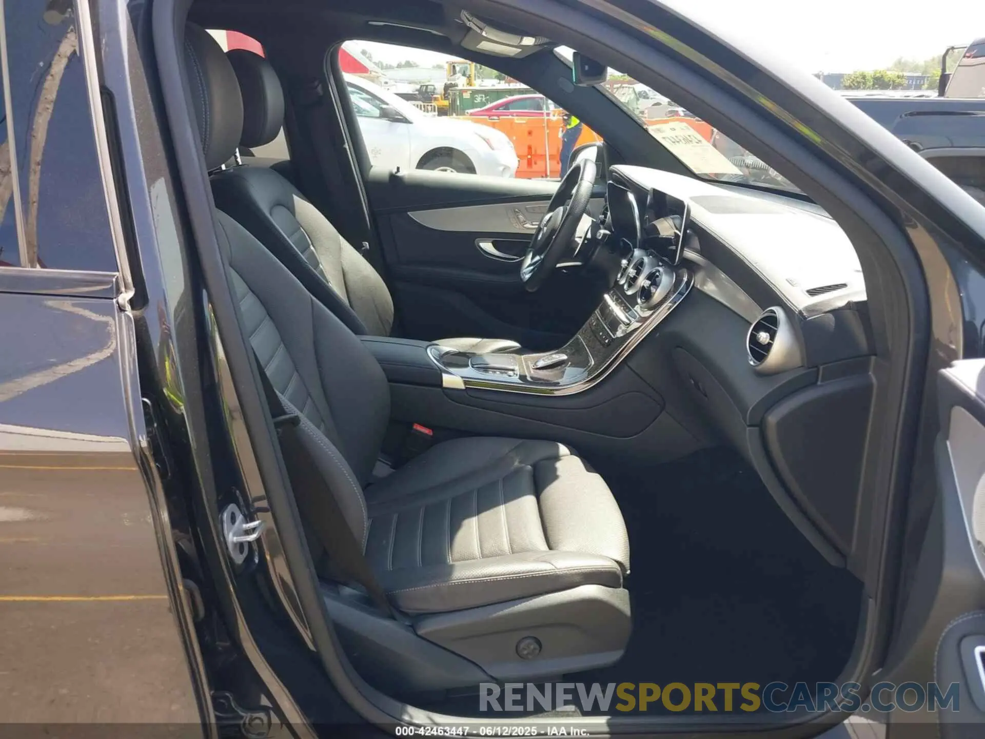 5 Photograph of a damaged car W1N0G6EB2MF949702 MERCEDES-BENZ AMG GLC 43 2021