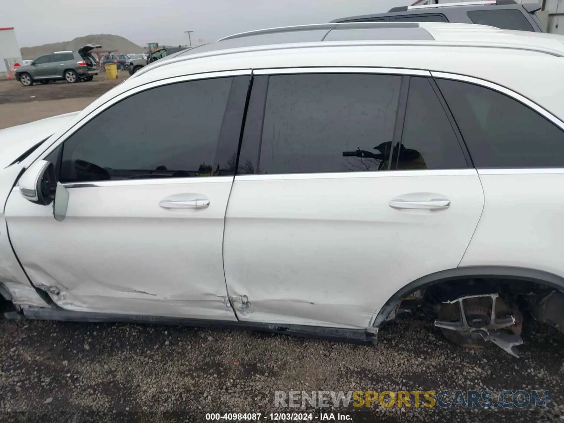 14 Photograph of a damaged car W1N0G6EB5MF952884 MERCEDES-BENZ AMG GLC 43 2021