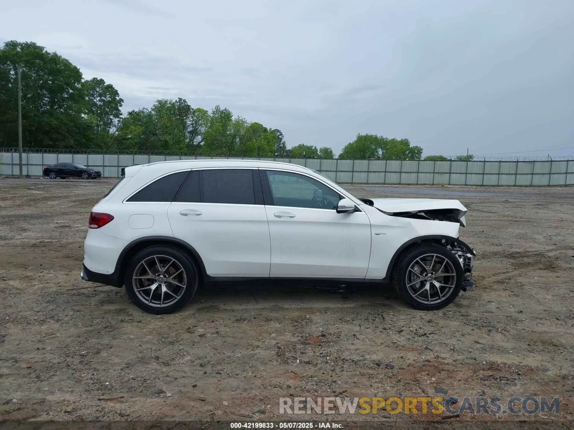 14 Photograph of a damaged car W1N0G6EB4NG120917 MERCEDES-BENZ AMG GLC 43 2022