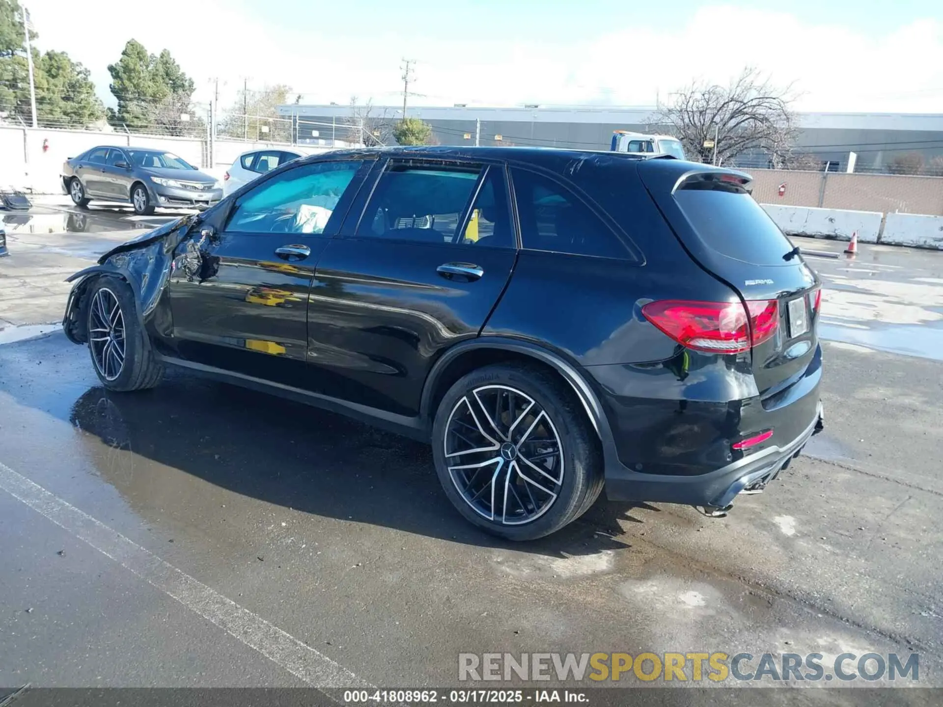3 Photograph of a damaged car W1N0G6EB7NV329970 MERCEDES-BENZ AMG GLC 43 2022
