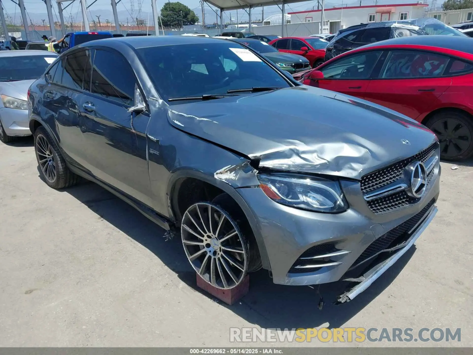 1 Photograph of a damaged car WDC0J6EBXKF596349 MERCEDES-BENZ AMG GLC 43 COUPE 2019