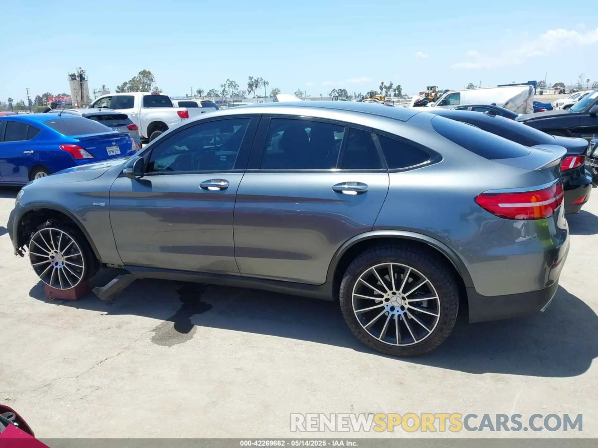 14 Photograph of a damaged car WDC0J6EBXKF596349 MERCEDES-BENZ AMG GLC 43 COUPE 2019