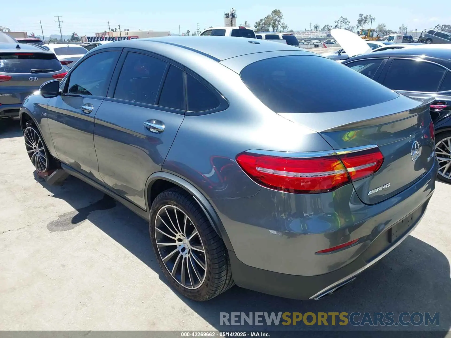 3 Photograph of a damaged car WDC0J6EBXKF596349 MERCEDES-BENZ AMG GLC 43 COUPE 2019