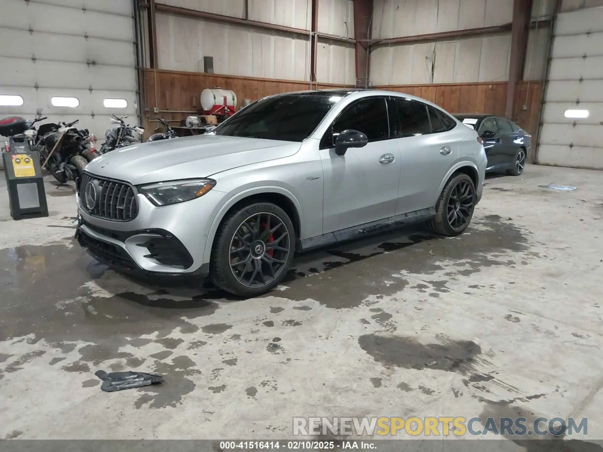 2 Фотография поврежденного автомобиля W1NKJ8AB8SF272826 MERCEDES-BENZ AMG GLC 63 COUPE 2025
